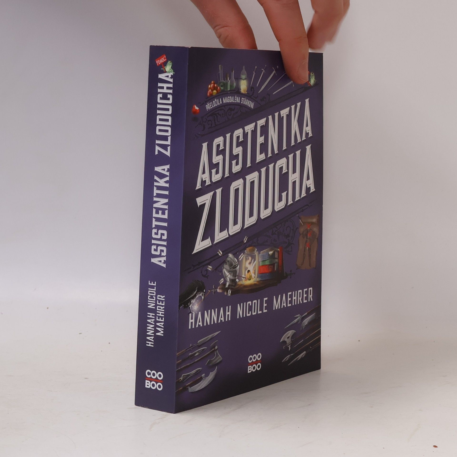Hannah Nicole Maehrer Asistentka Zloducha