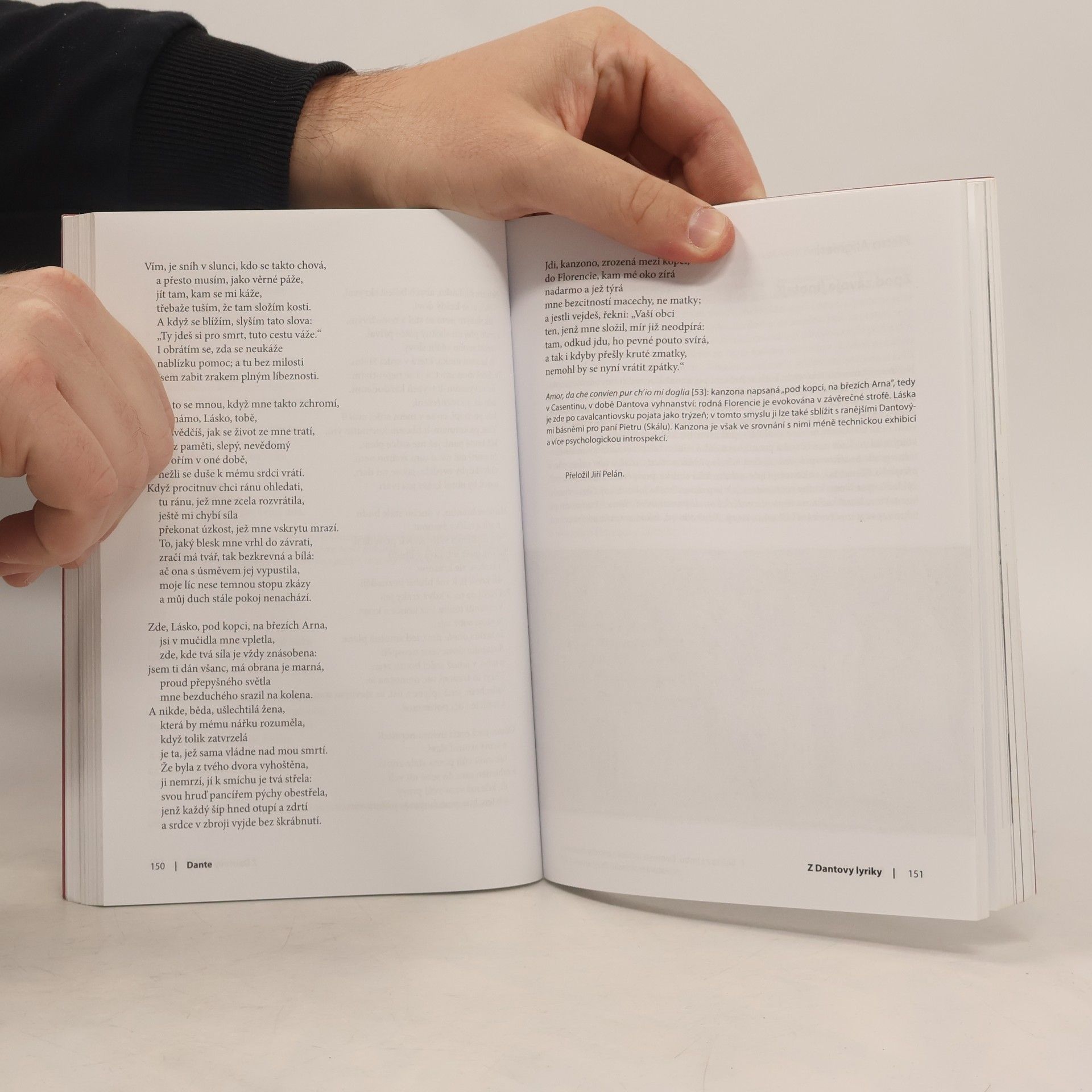 Kolektiv autorů Souvislosti. Revue pro literaturu a kulturu 4/2010
