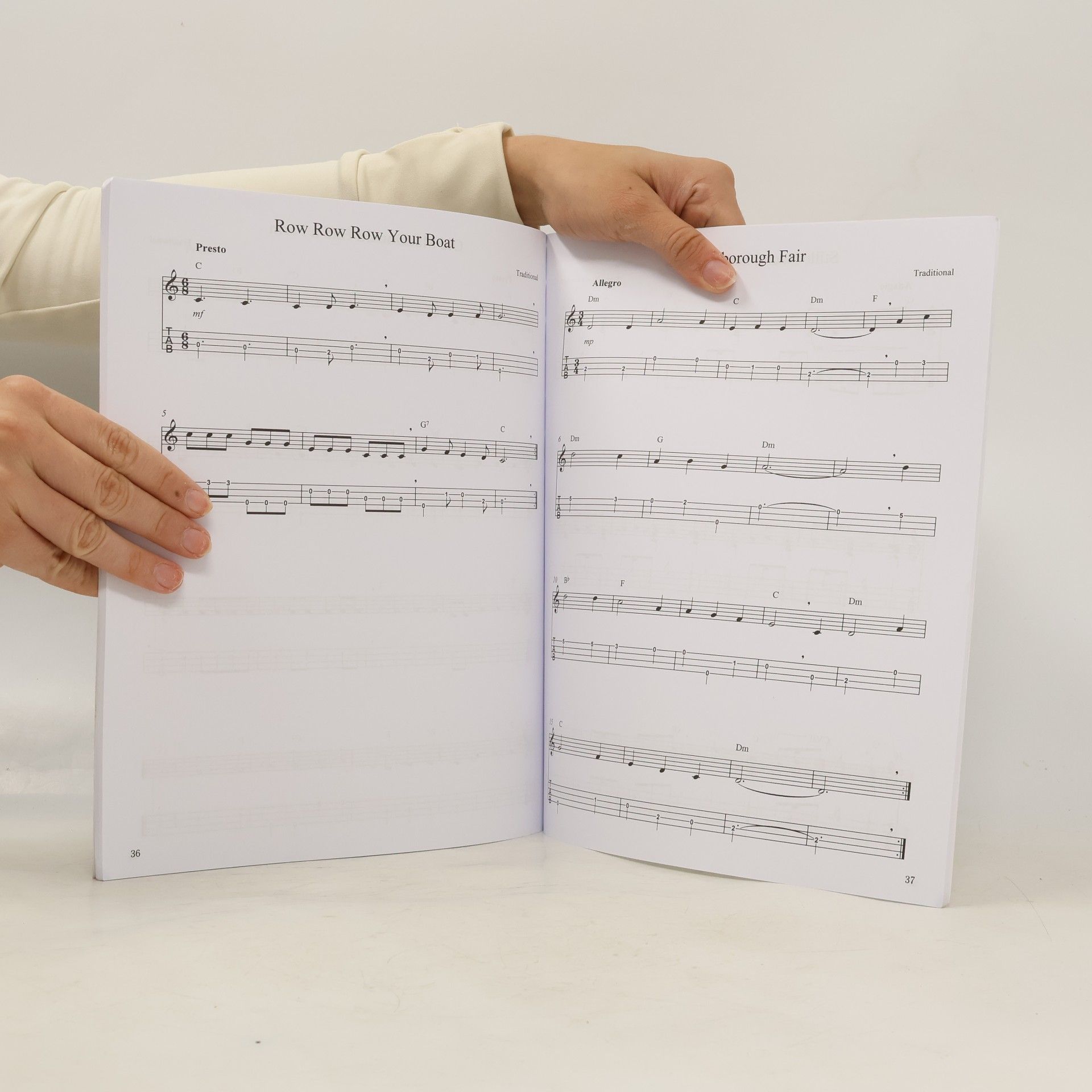Javier Marcó Ukulele per Bambini: Canti di Natale, Musica Classica, Filastrocche, Canti Tradizionali e Popolari! (Spartiti Per Bambini)