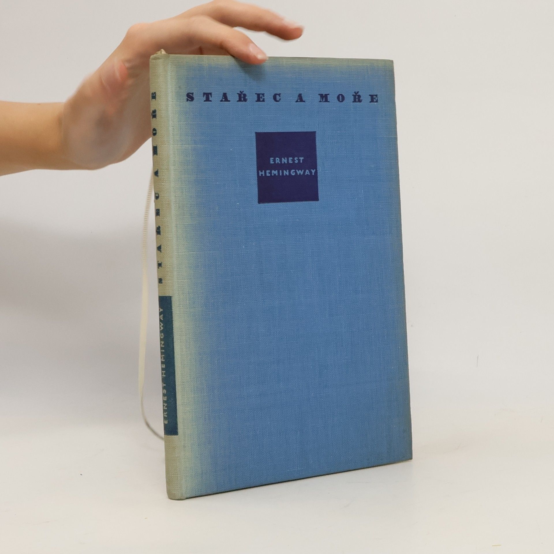 Ernest Hemingway Starec a more