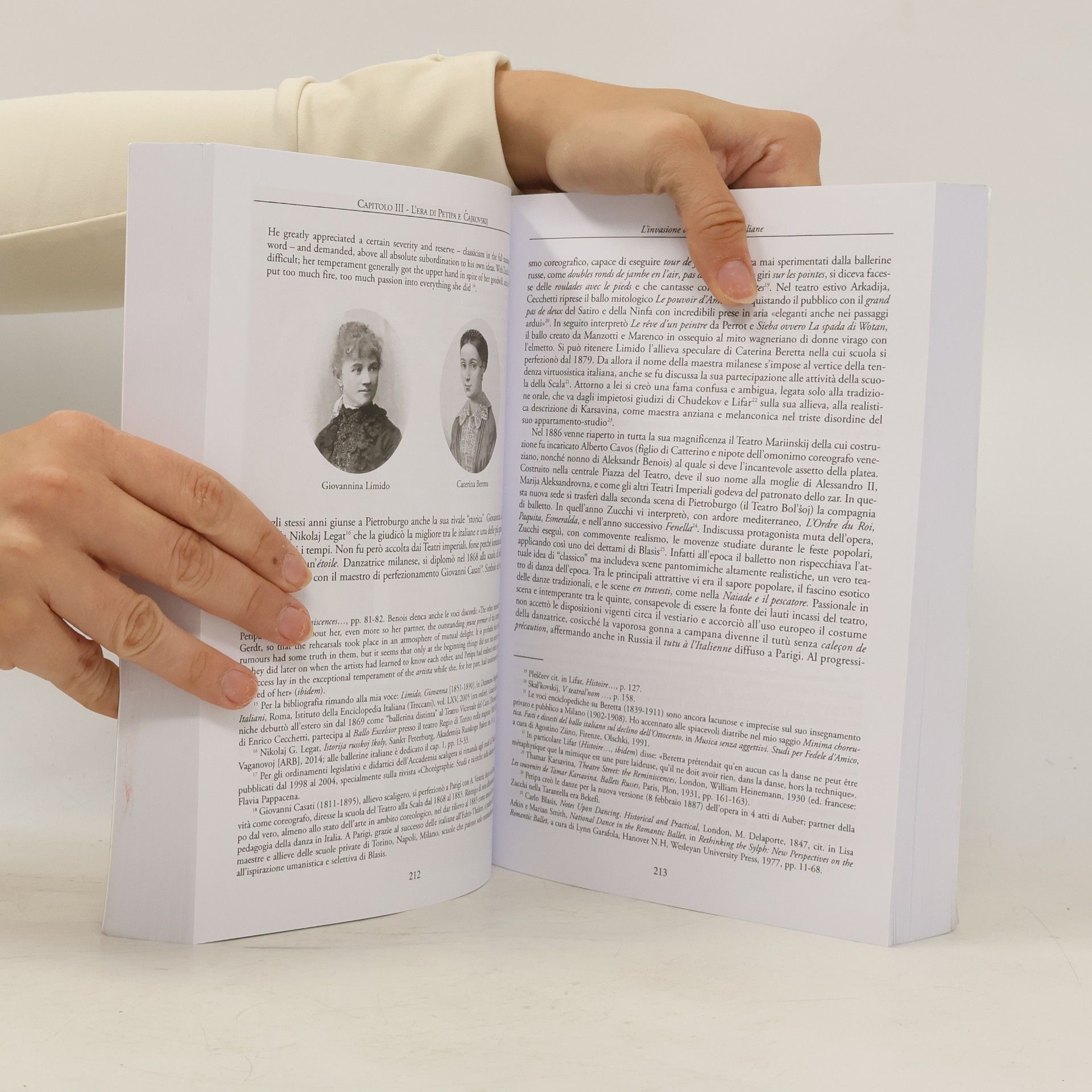 Lo Iacono, Concetta Il volo di Tersicore. Una storia per immagini del balletto russo (1636-2009) (Biblioteca di danza)