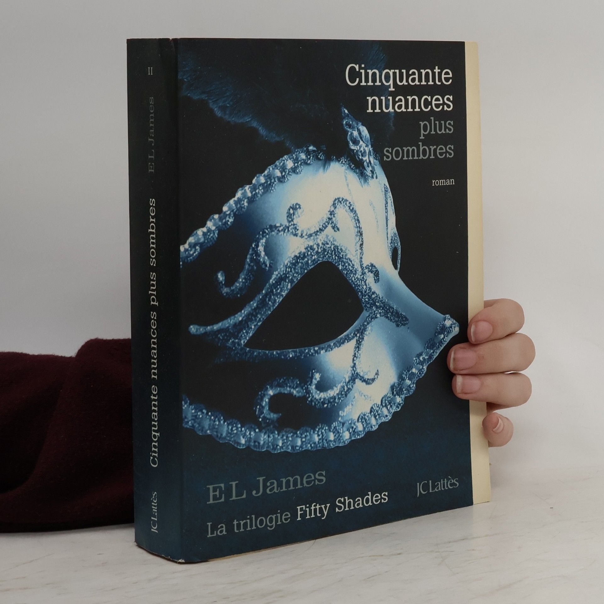 E. L. James Cinquante nuances plus sombres