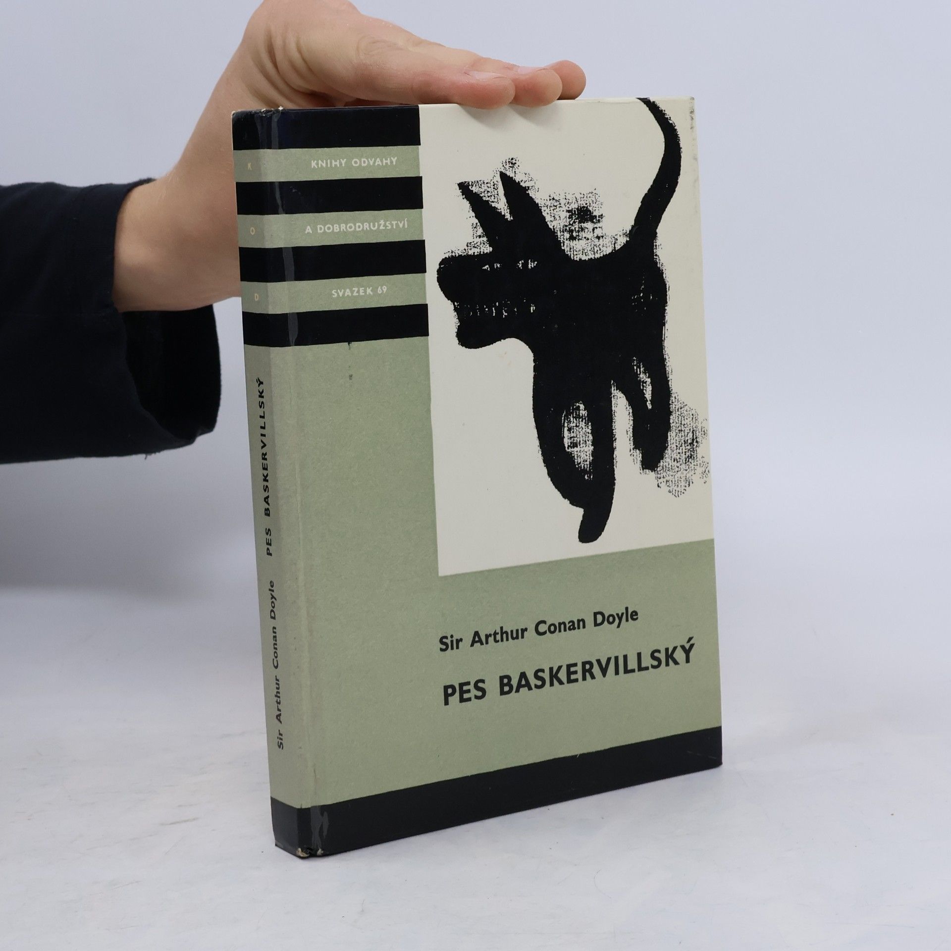 Arthur Conan Doyle Pes baskervillský