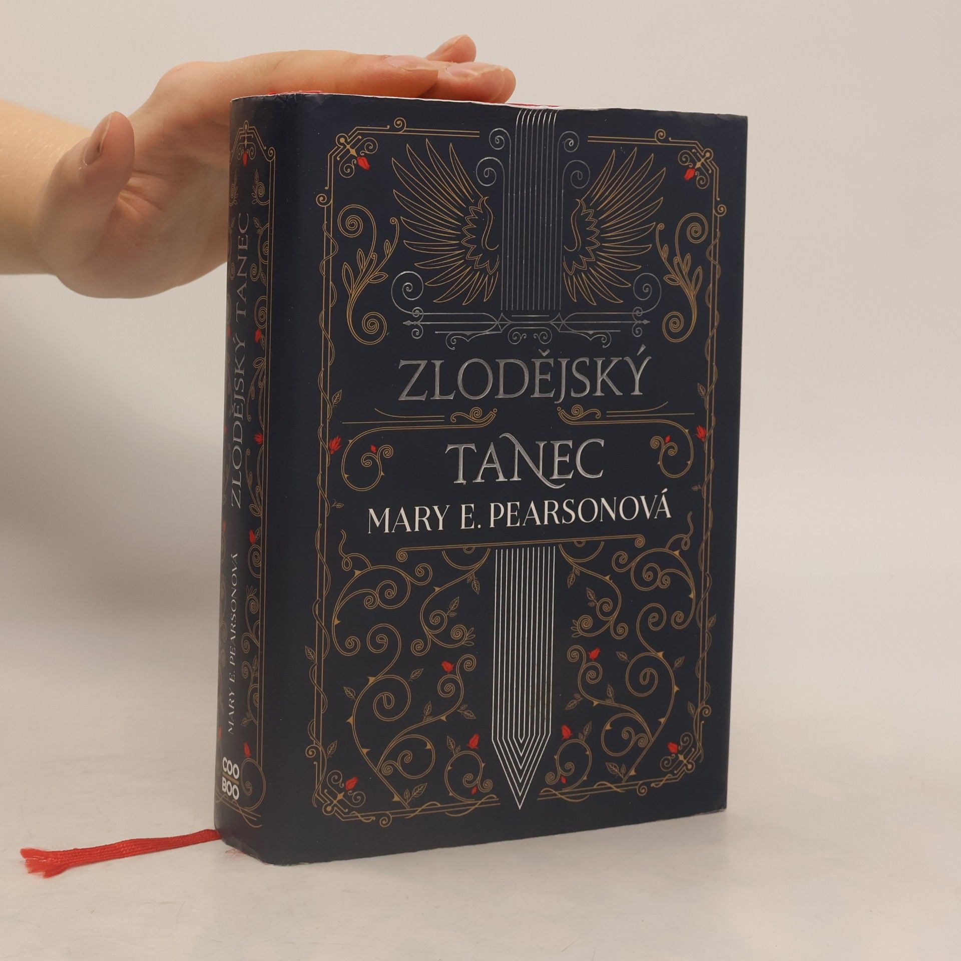 Mary E. Pearson Zlodějský tanec