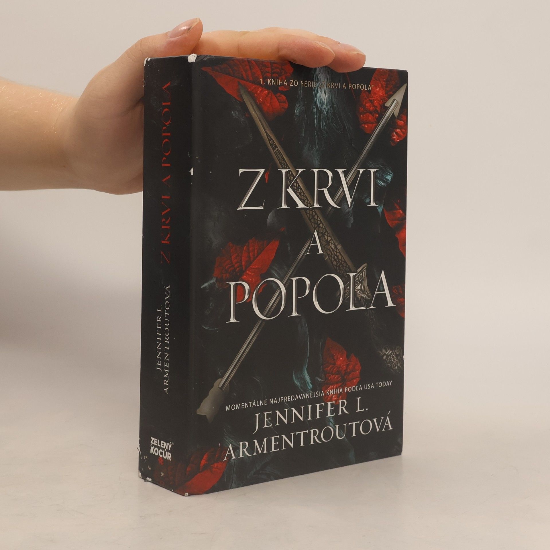 Z krvi popola