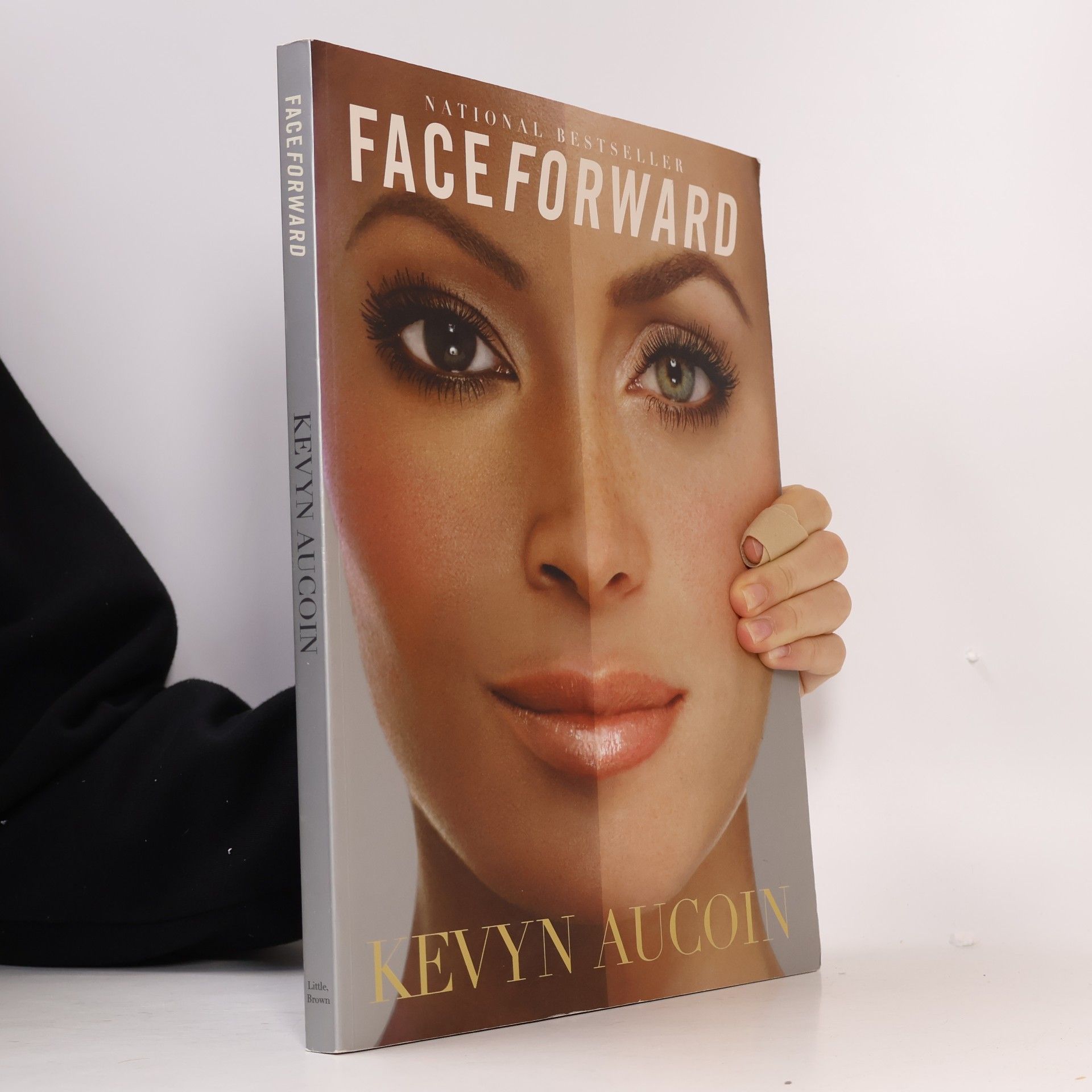 Kevyn Aucoin Face Forward