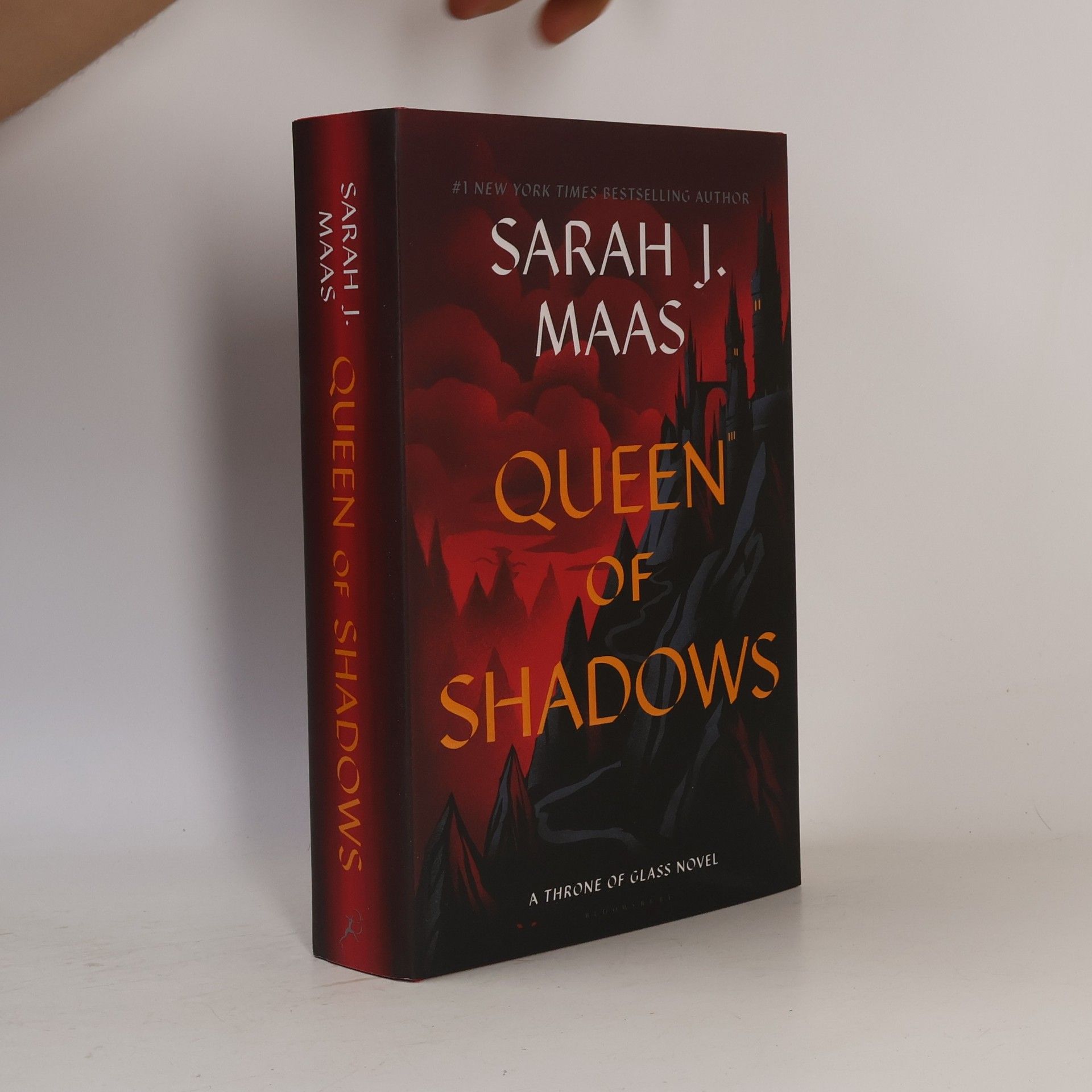 Sarah J. Maas Queen of Shadows