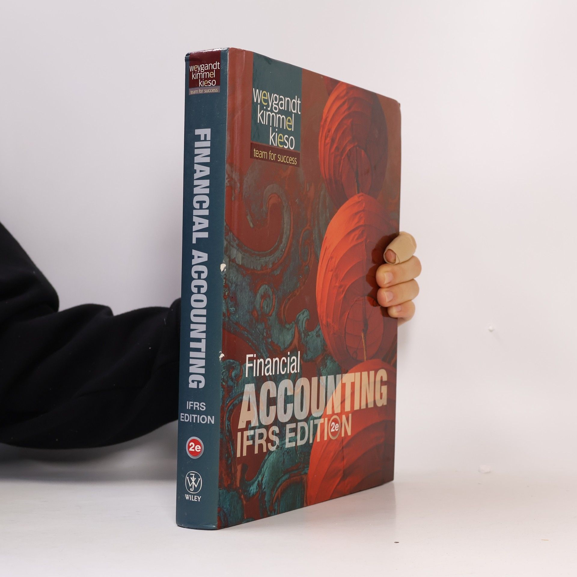 Donald E. Kieso Financial Accounting, IFRS Edition