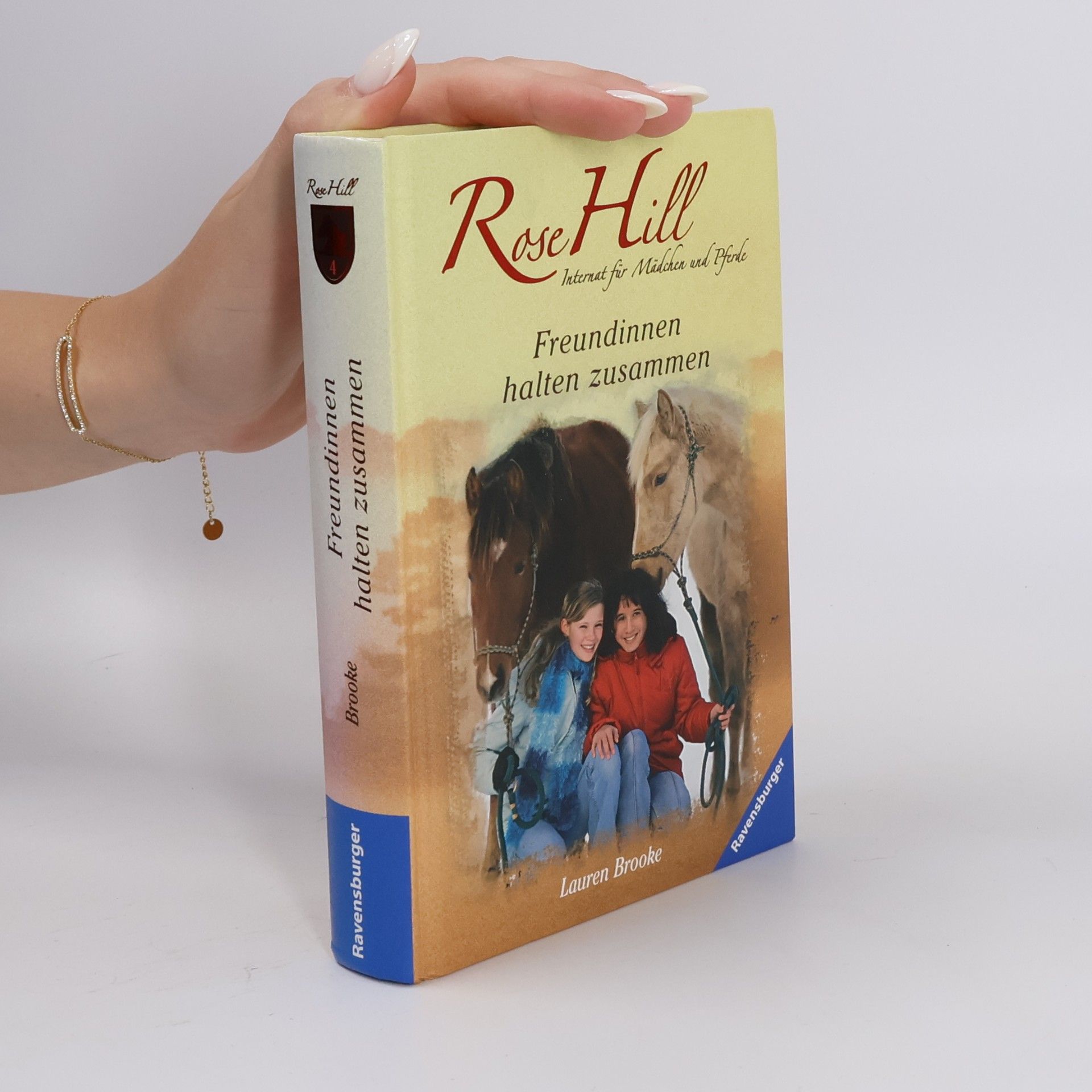 Rose Hill. Freundinnen halten zusammen