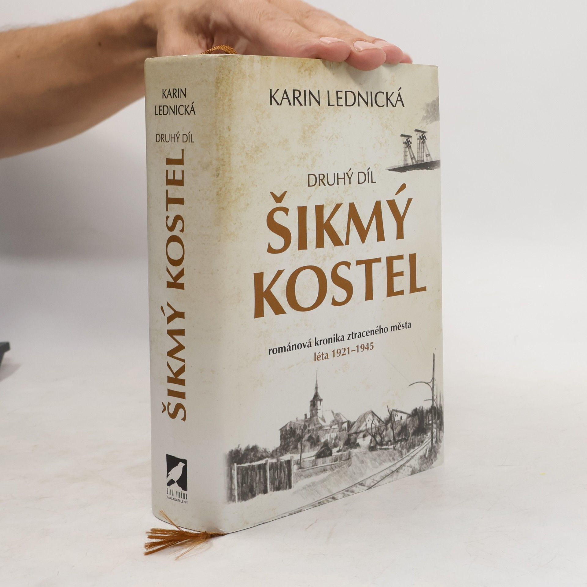 Karin Lednická Šikmý kostel 2