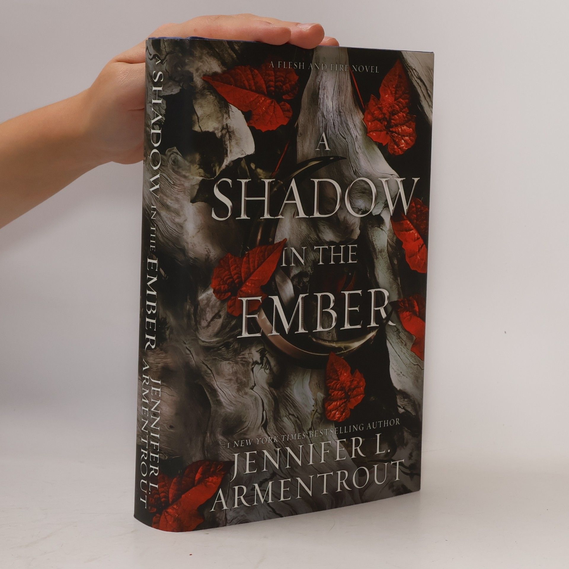 Jennifer Armentrout A Shadow in the Ember