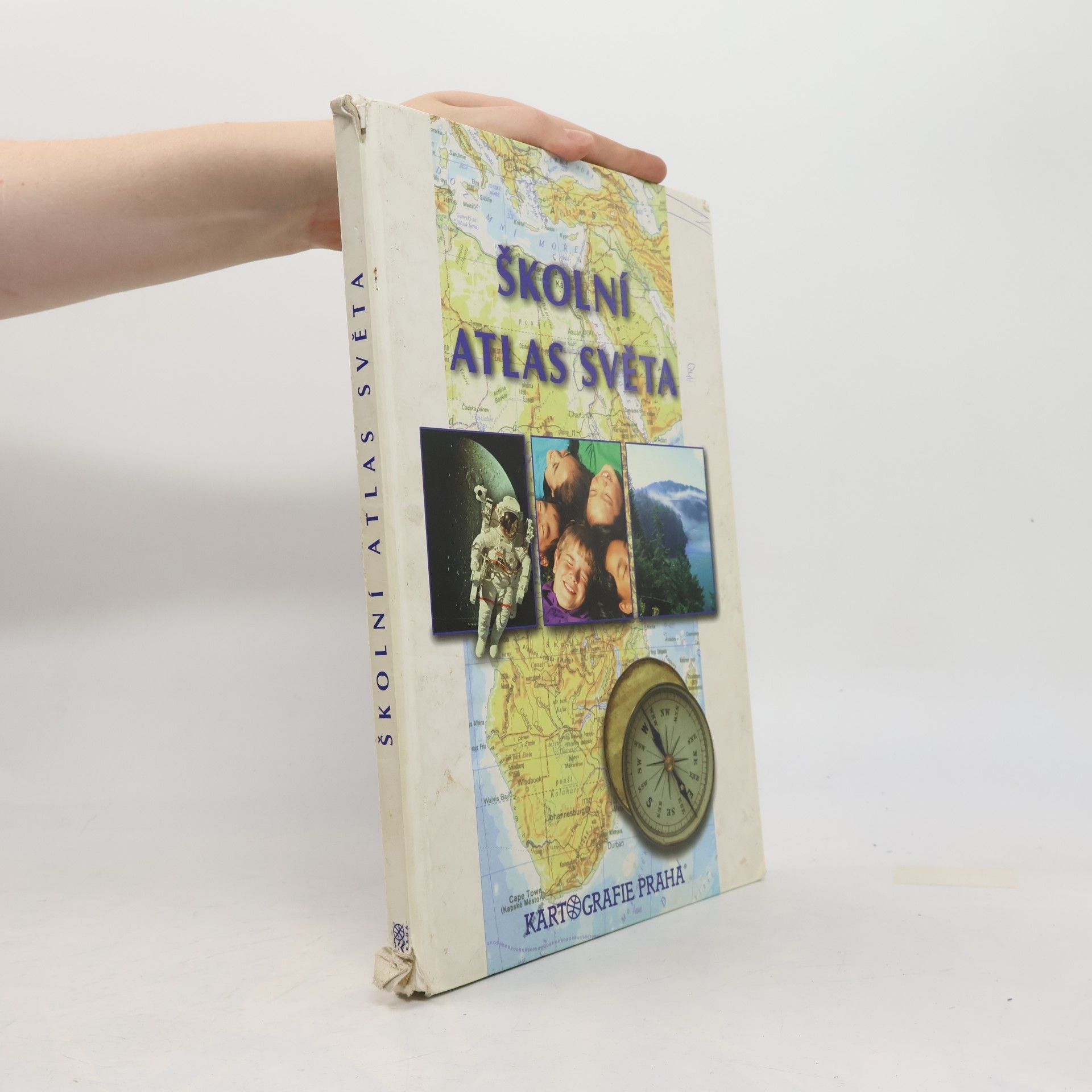 Věra Dobrovolná Školní atlas světa