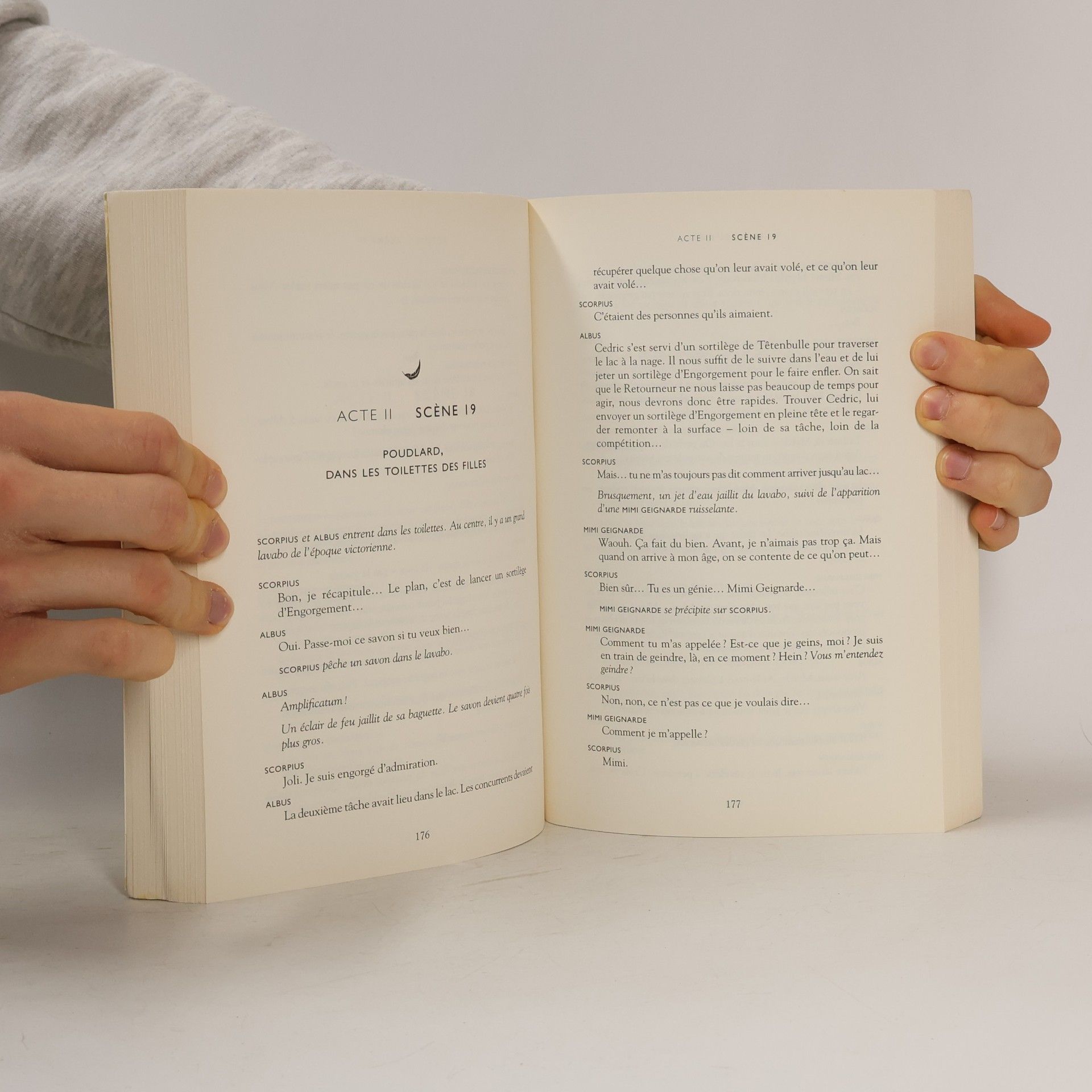 J. K. Rowling Harry Potter et l'Enfant Maudit. Parties une et deux