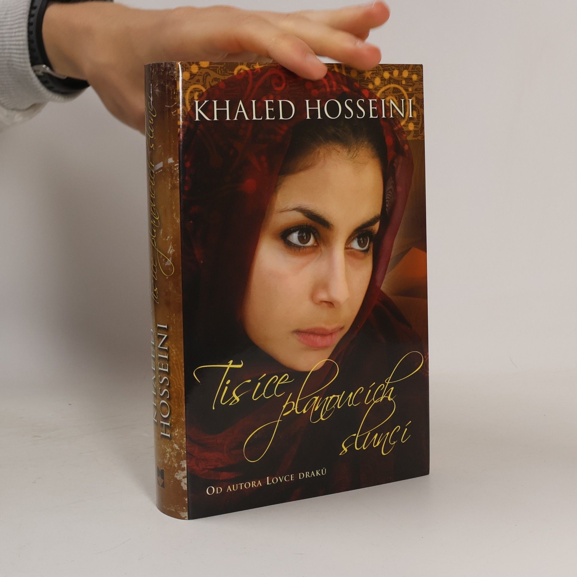 Khaled Hosseini Tisíce planoucích sluncí