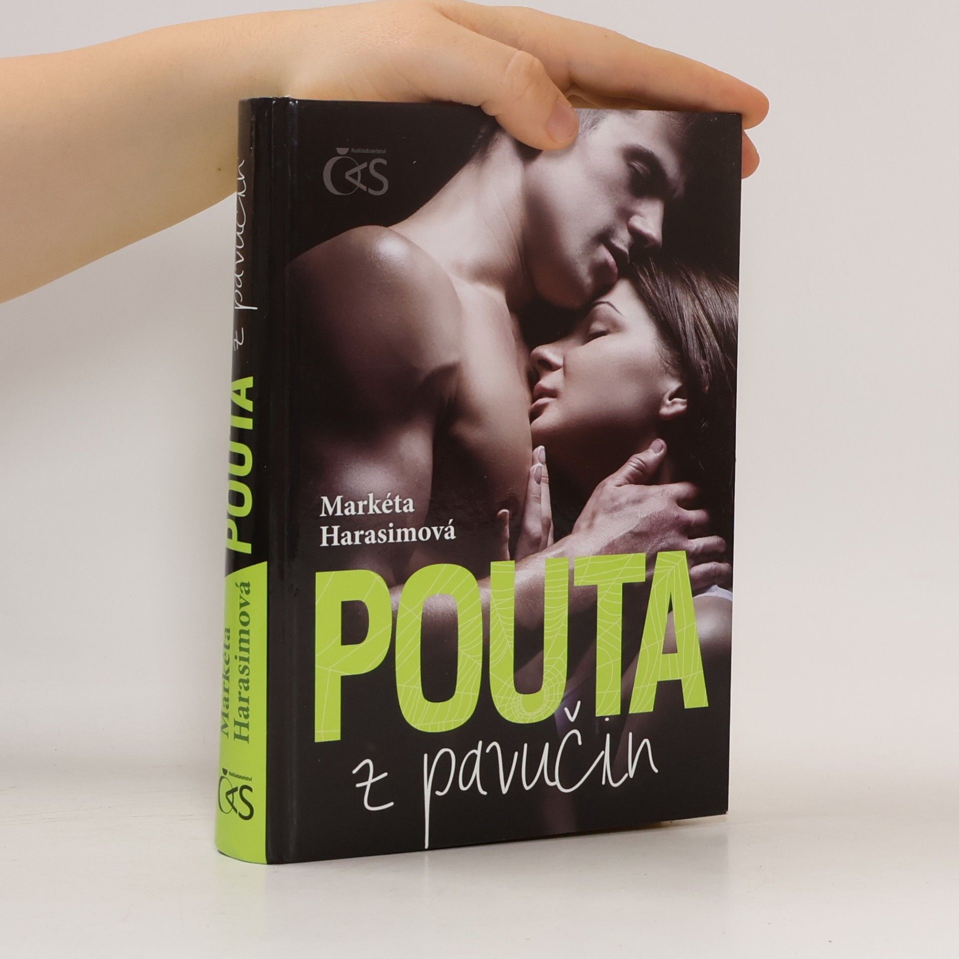 Pouta z pavučin