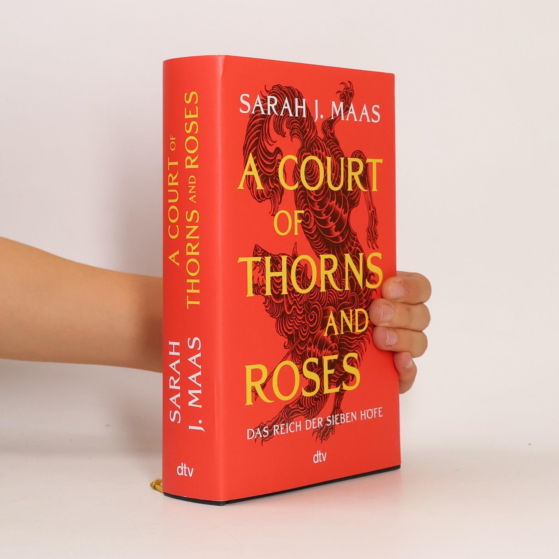 A Court of Thorns and Roses