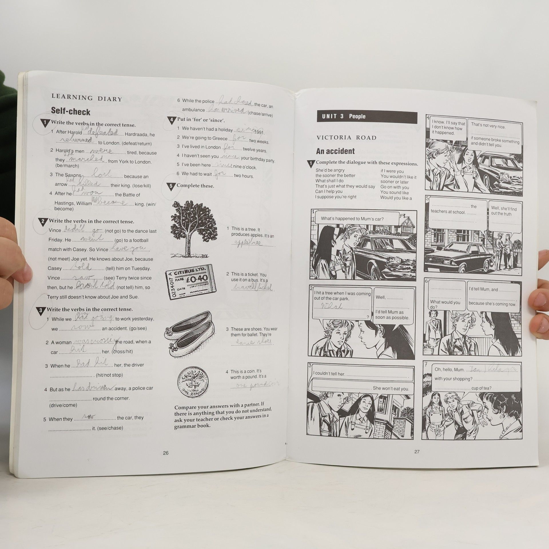 Tom Hutchinson Hotline Pre-intermediate. Workbook