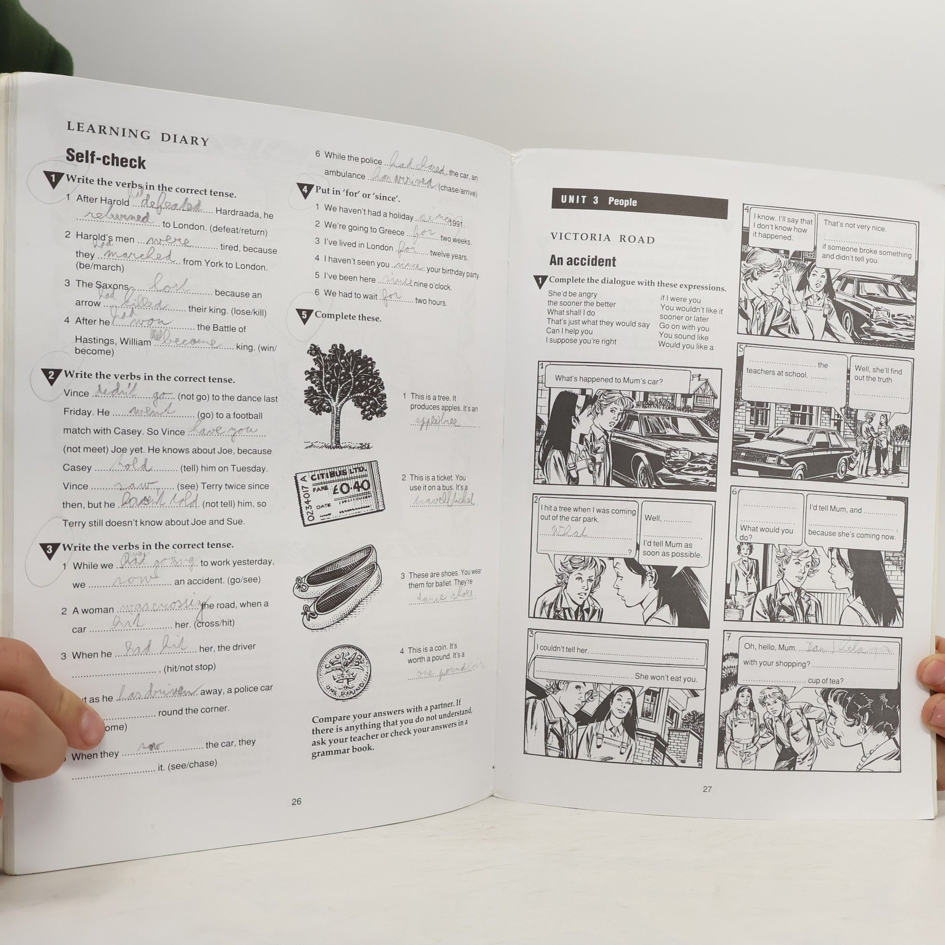 Tom Hutchinson Hotline Pre-intermediate. Workbook
