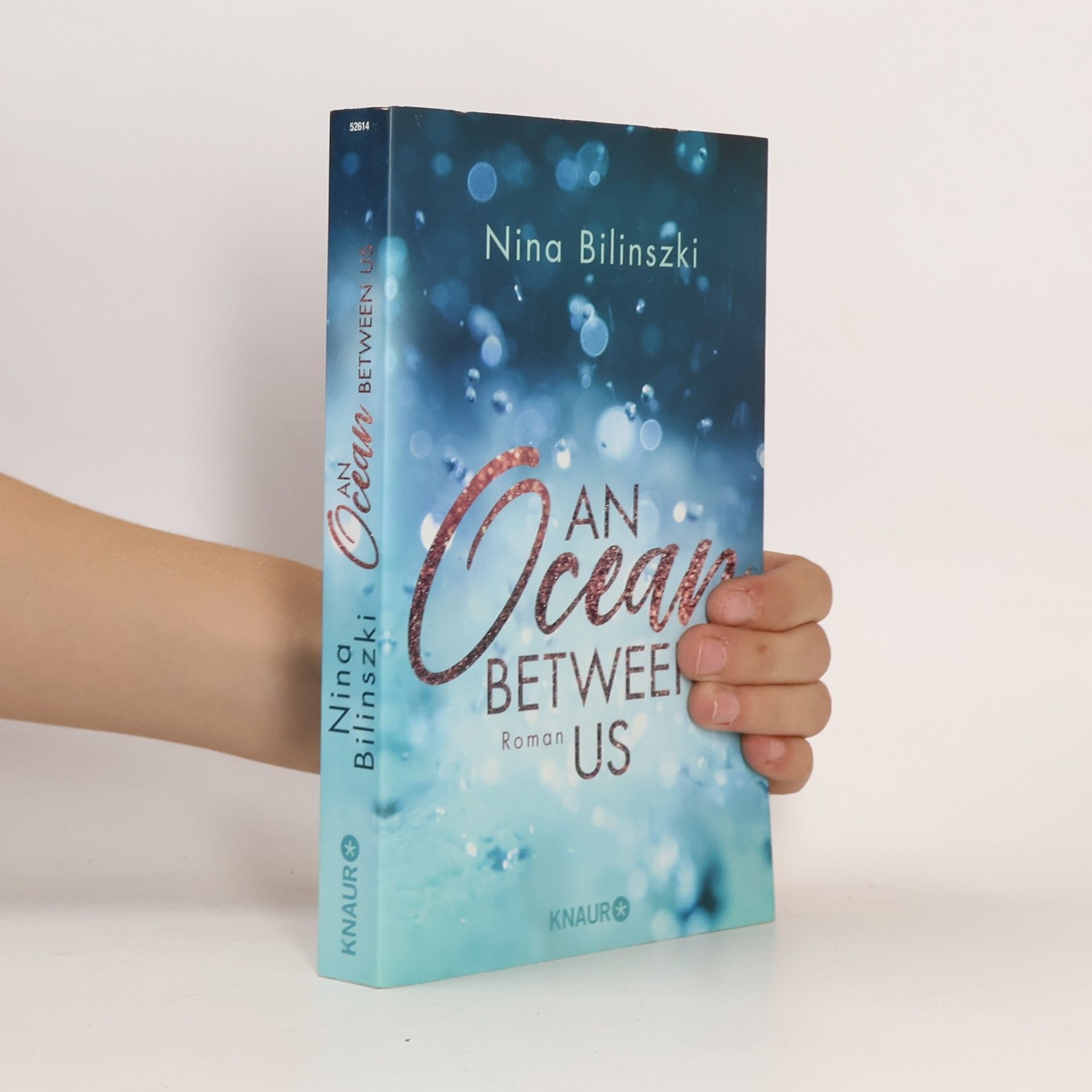 Nina Bilinszki An ocean between us