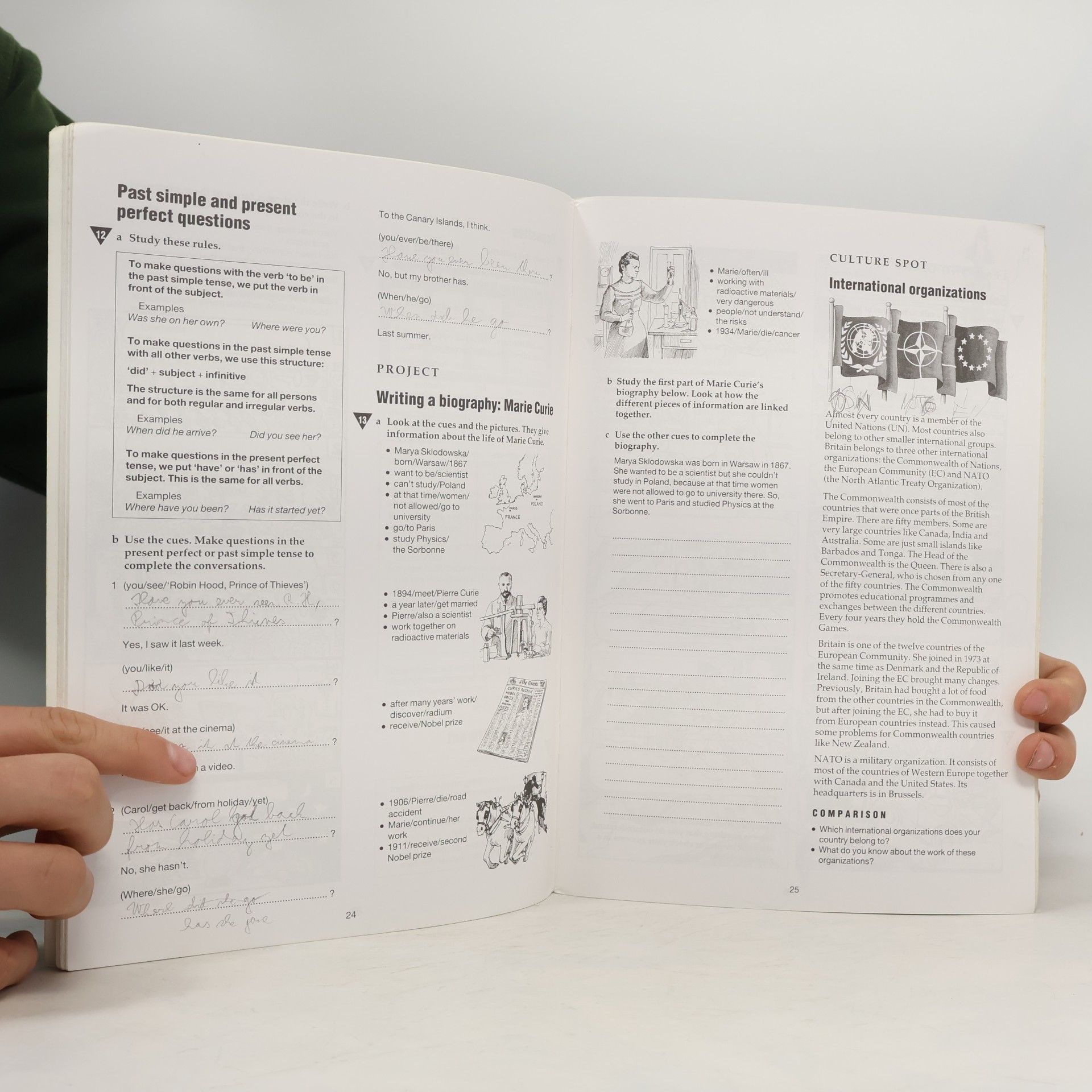 Tom Hutchinson Hotline Intermediate. Workbook