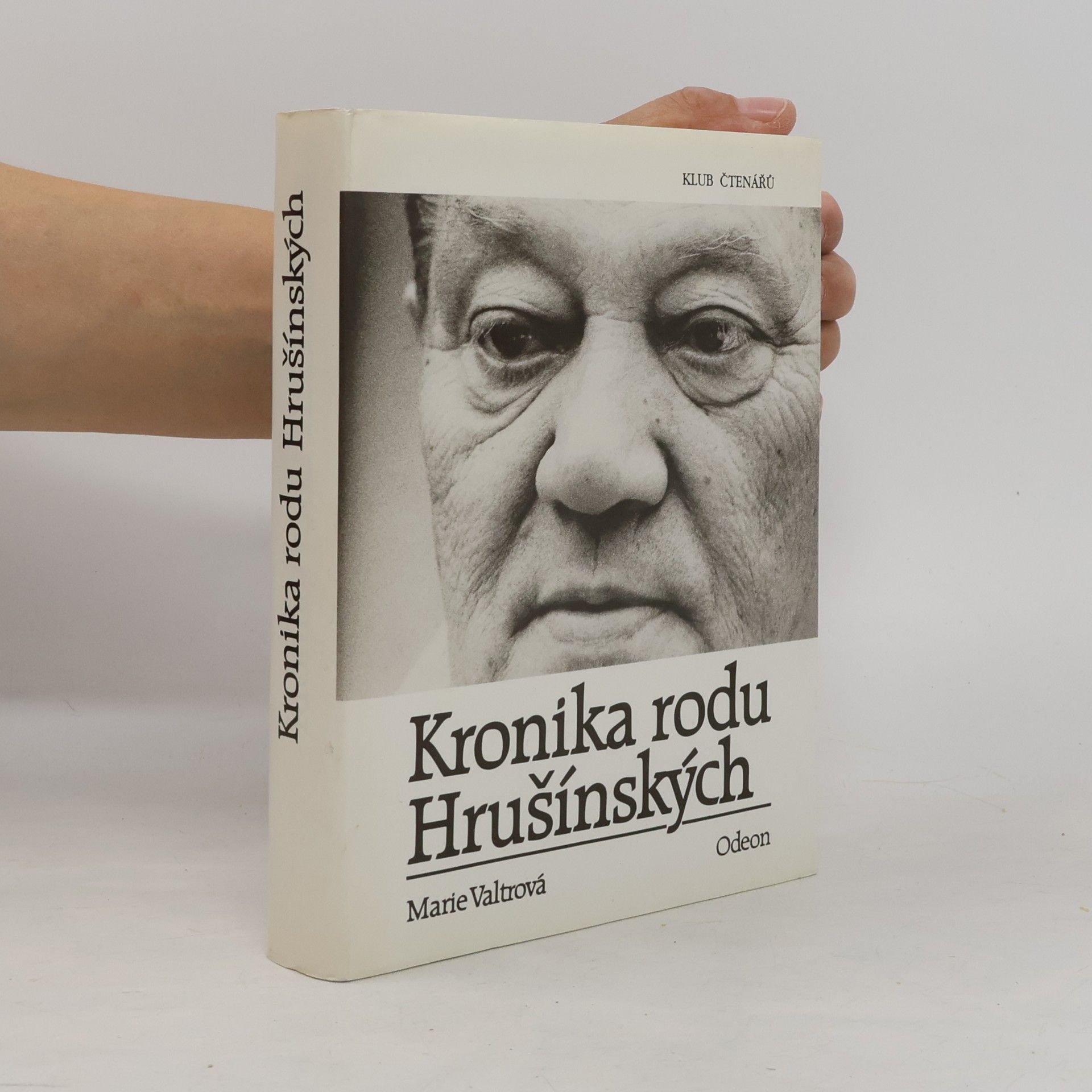 Marie Valtrová Kronika rodu Hrušínských