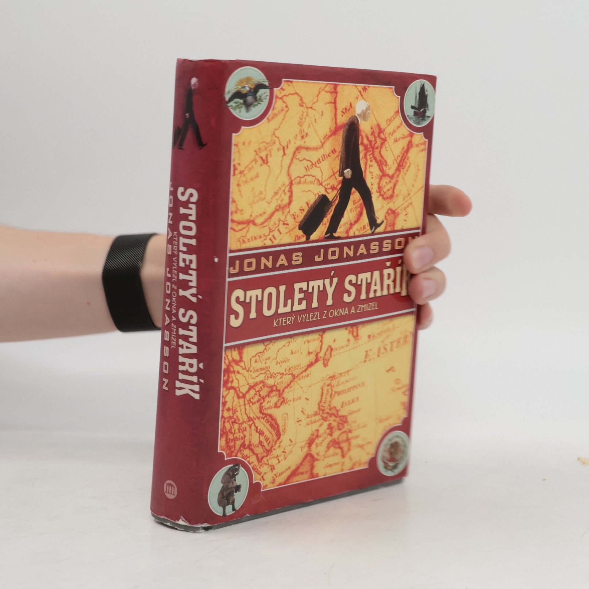 Jonas Jonasson Stoletý stařík, který vylezl z okna a zmizel