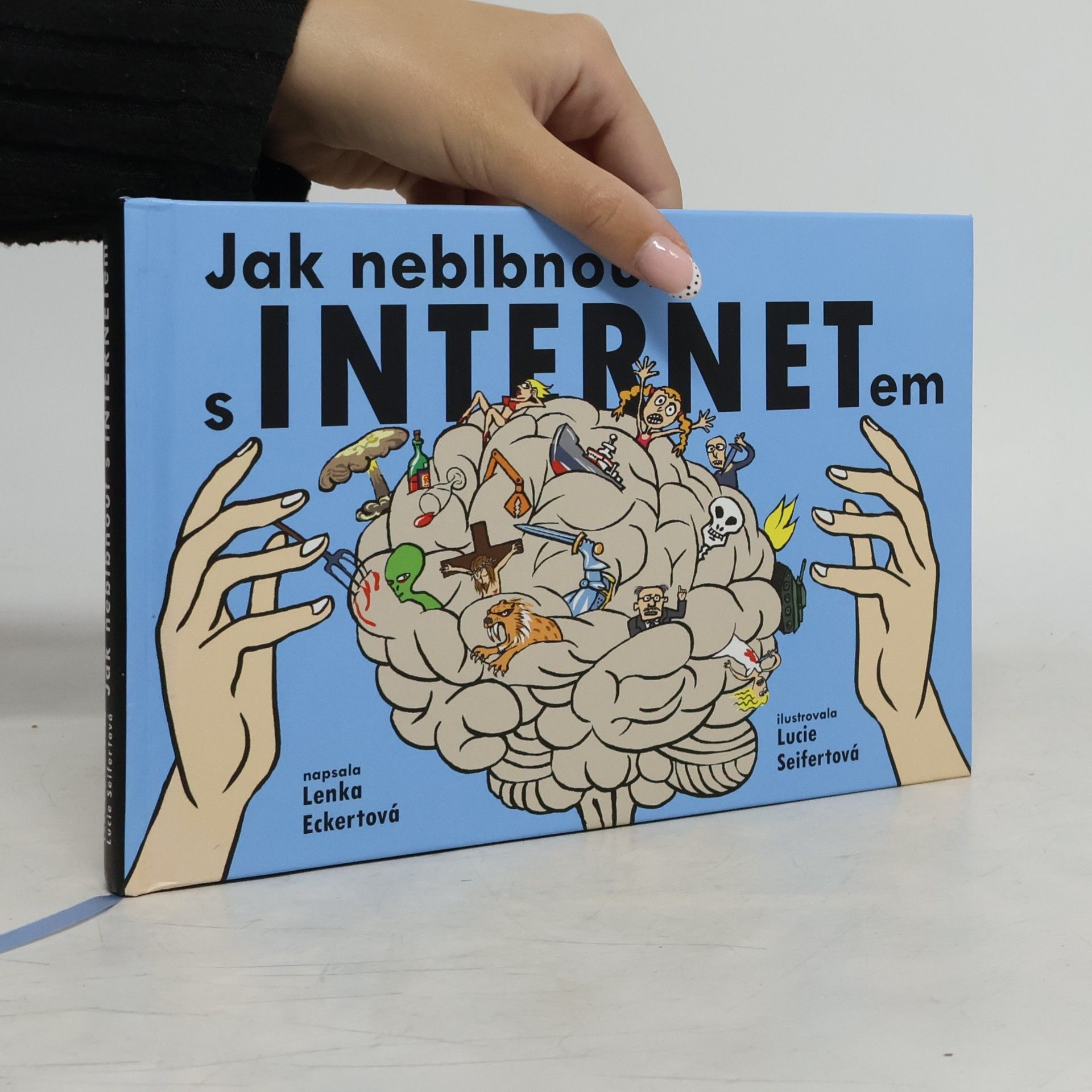Lenka Eckertová Jak neblbnout s internetem
