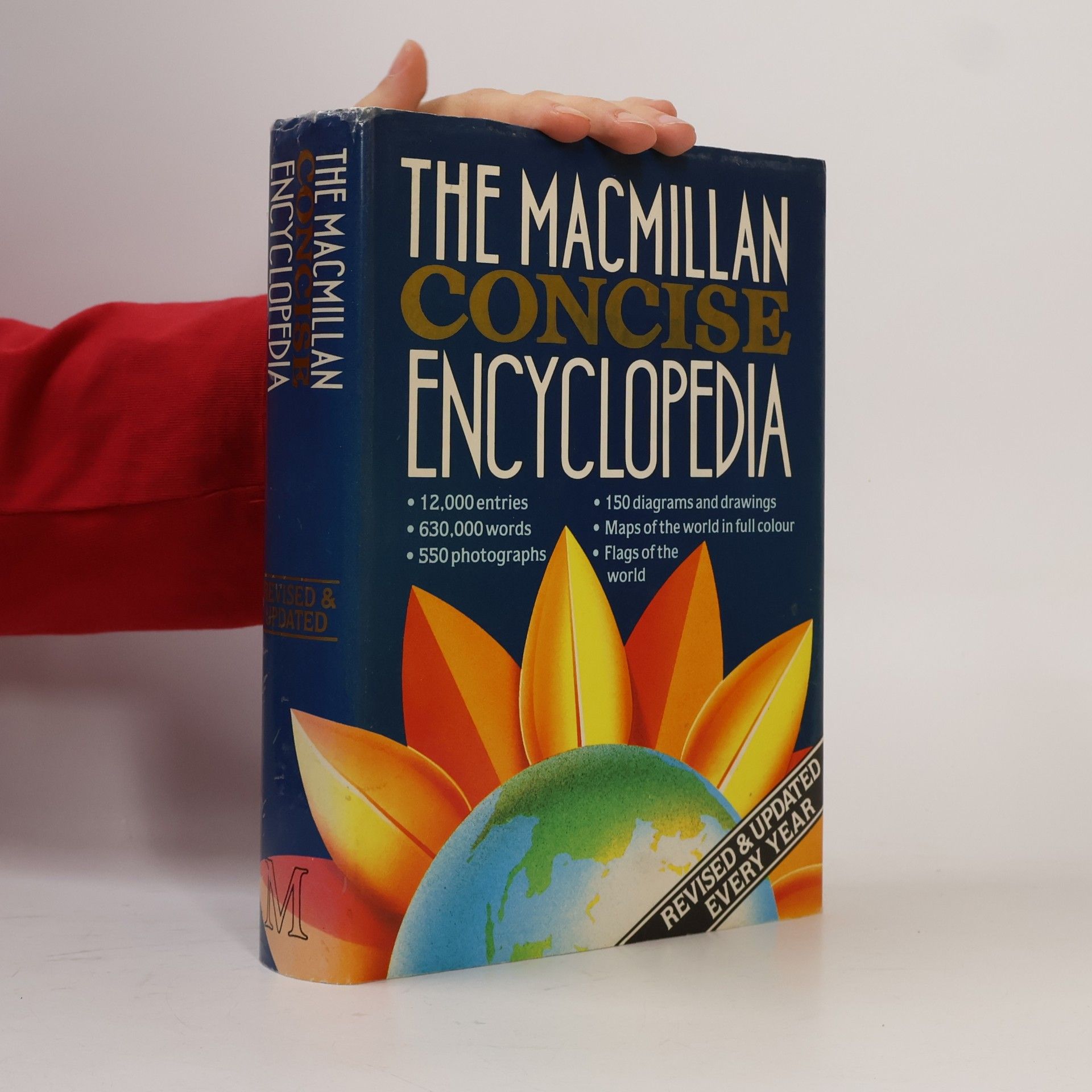 Autores varios The Macmillan Concise Encyclopedia