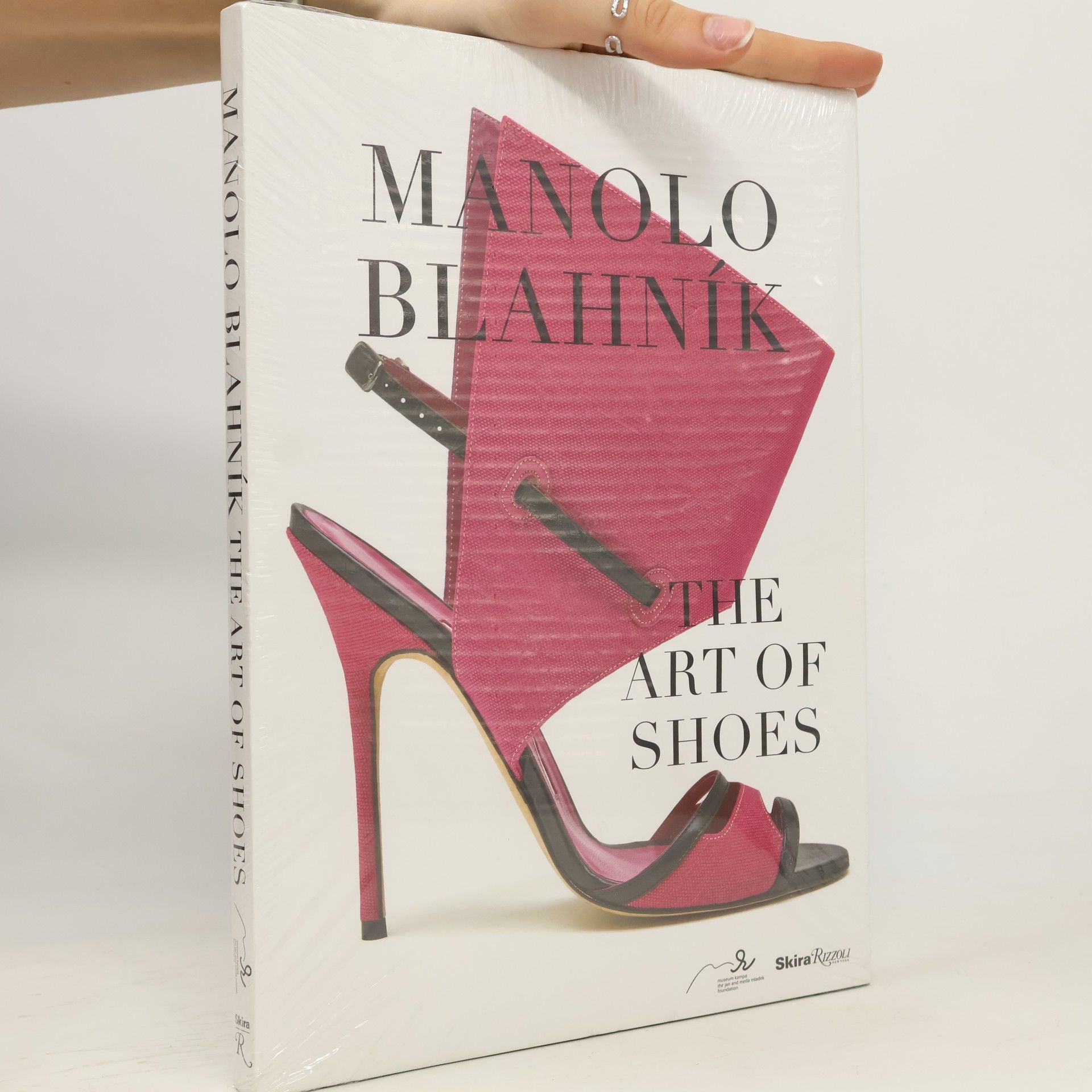 Cristina Carrillo de Albornoz Manolo Blahník. The Art of Shoes