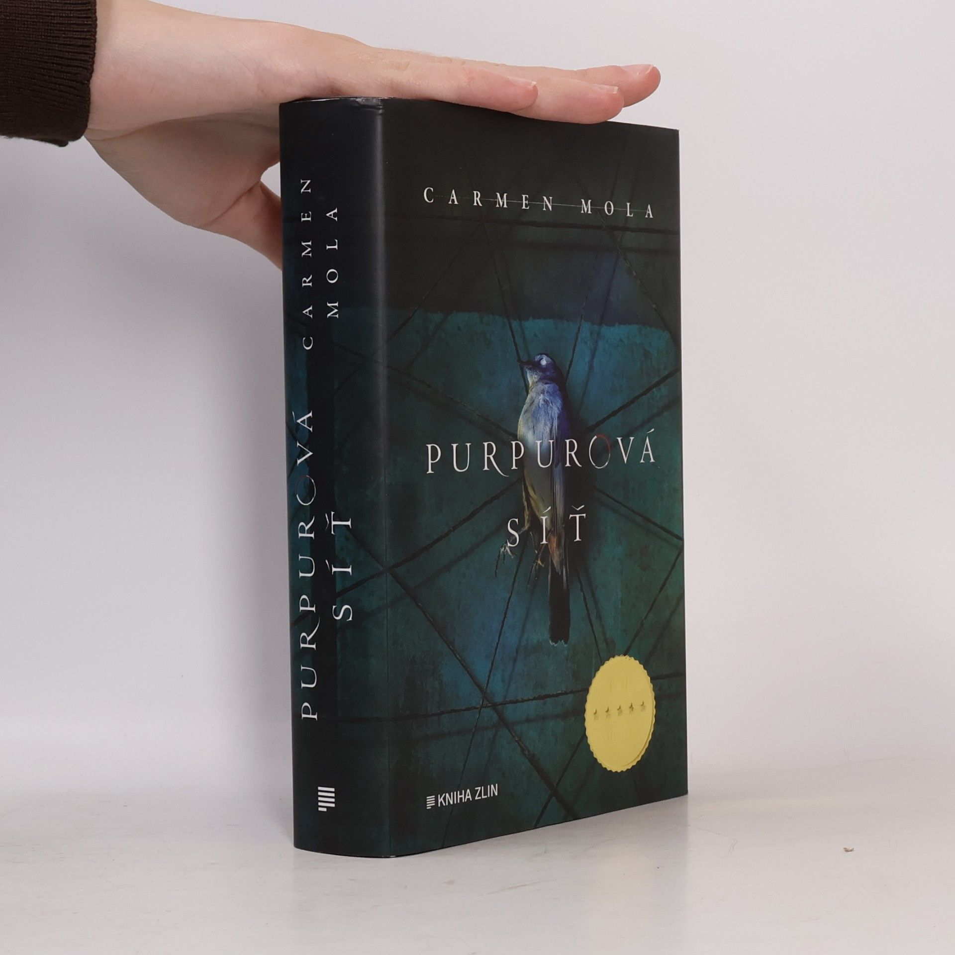 Carmen Mola Purpurová síť