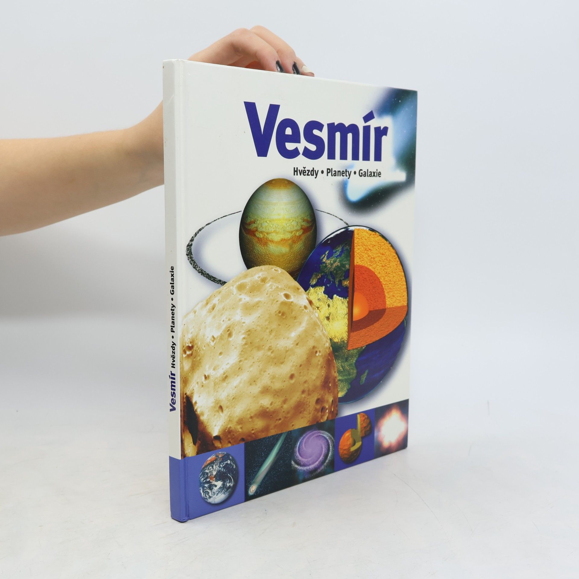 Autorenkollektiv Vesmír