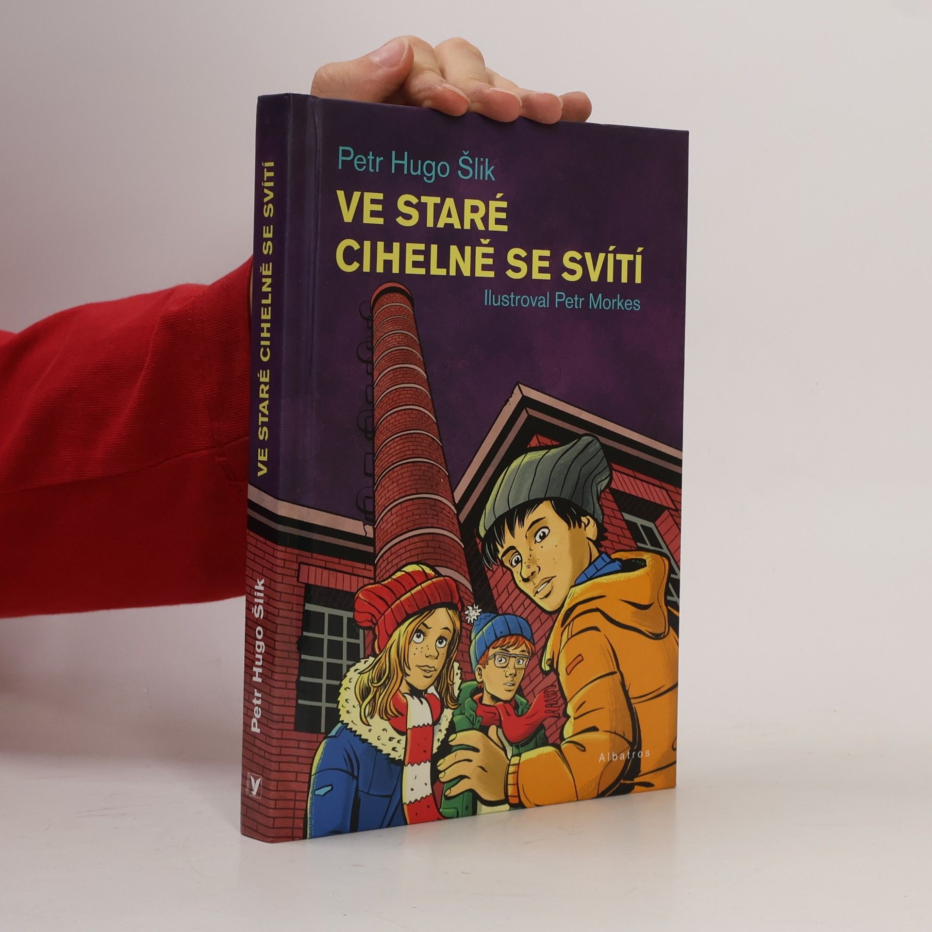 Ve staré cihelně se svítí