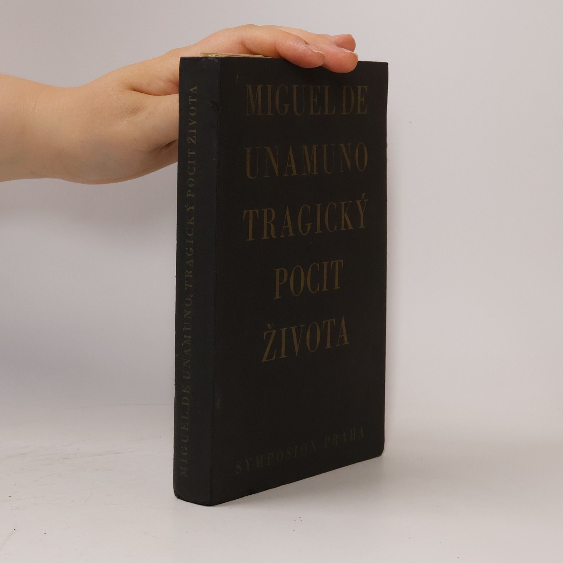 Tragický pocit života v lidech a v národech