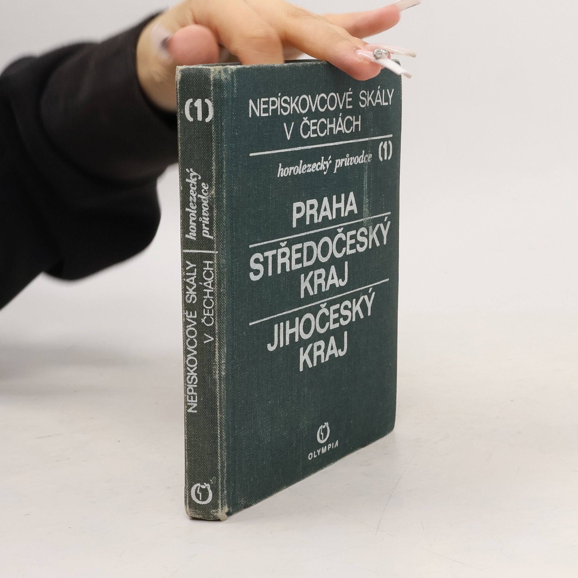 Jan Novotný Nepískovcové skály v Čechách : horolezecký průvodce. (1), Praha : Středočeský kraj : Jihočeský kraj