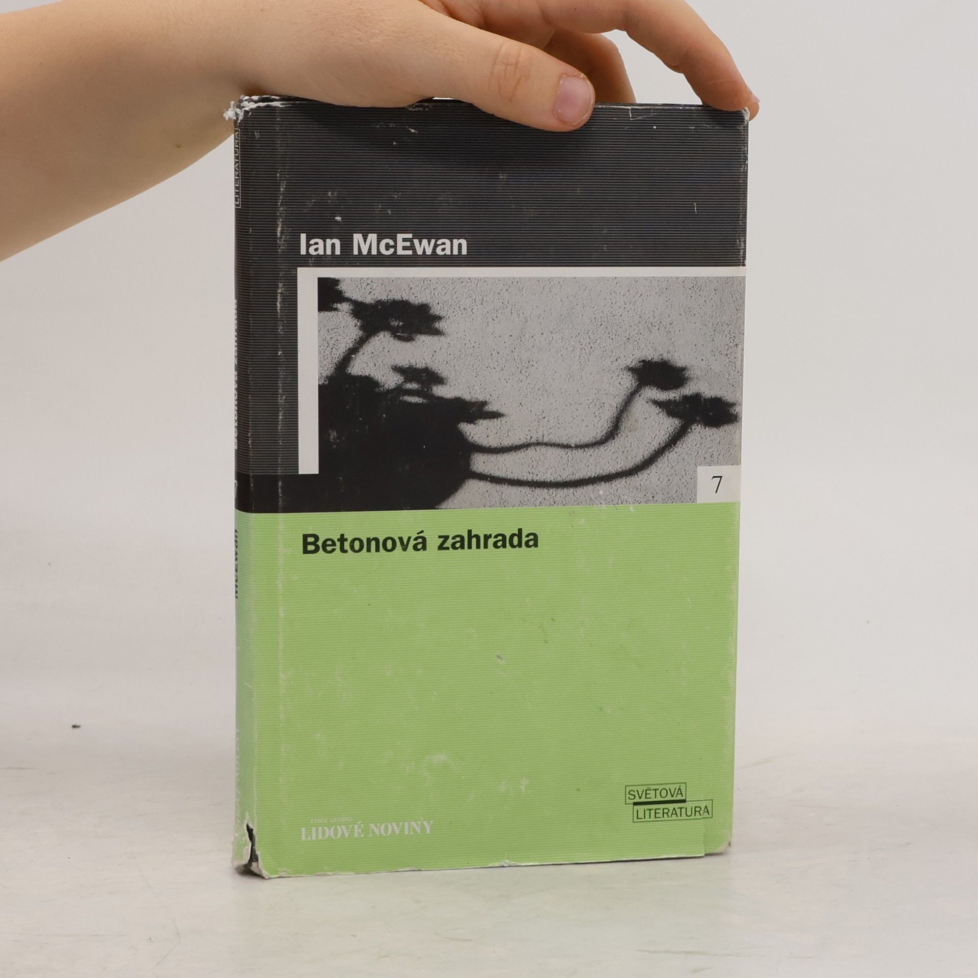 Ian McEwan Betonová zahrada