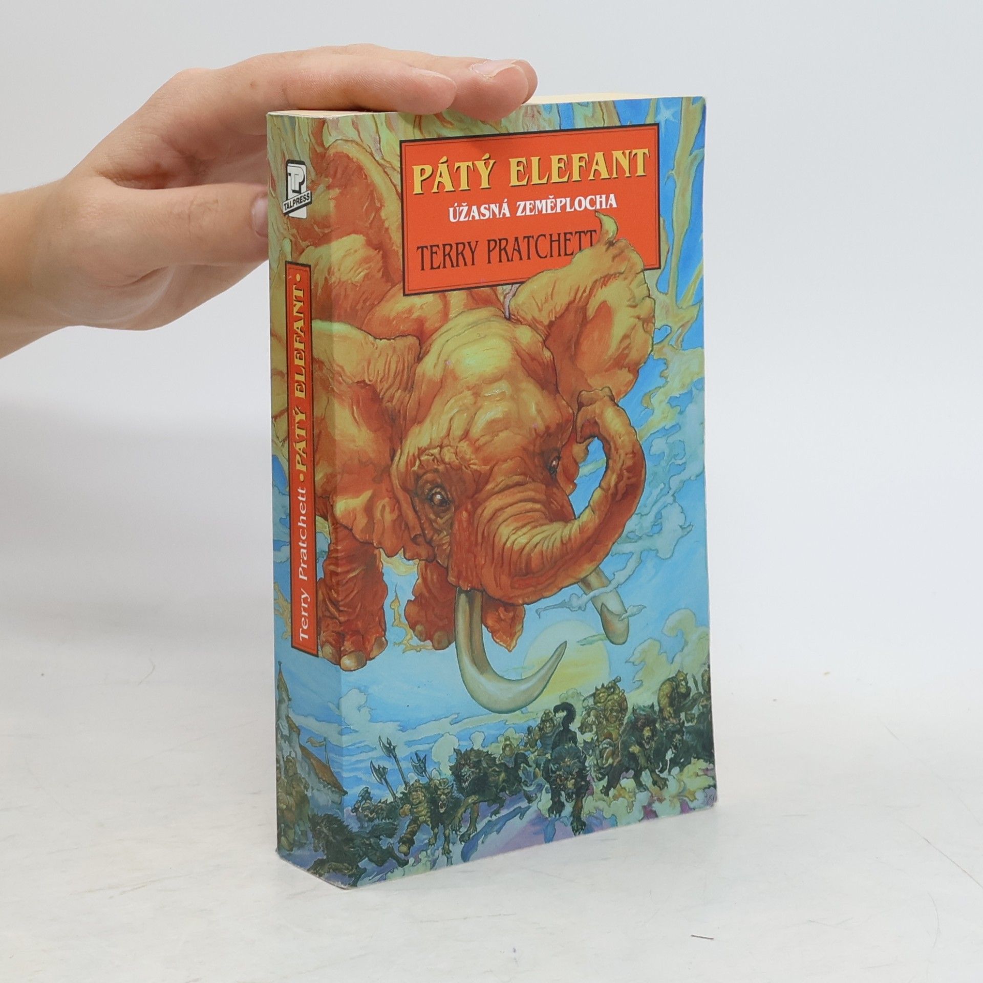 Terry Pratchett Pátý elefant