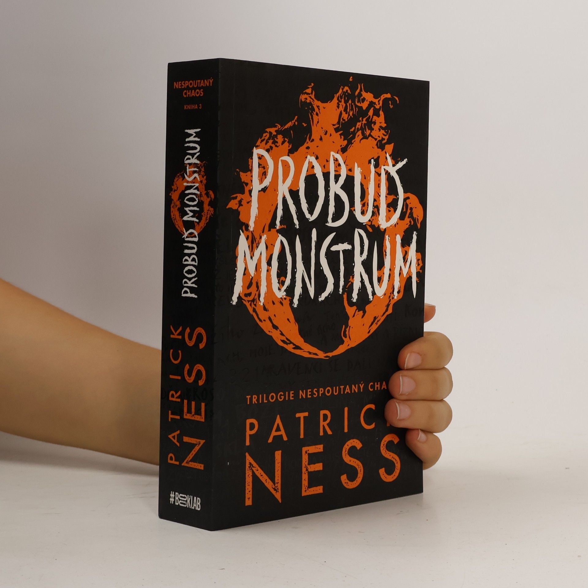 Patrick Ness Probuď monstrum