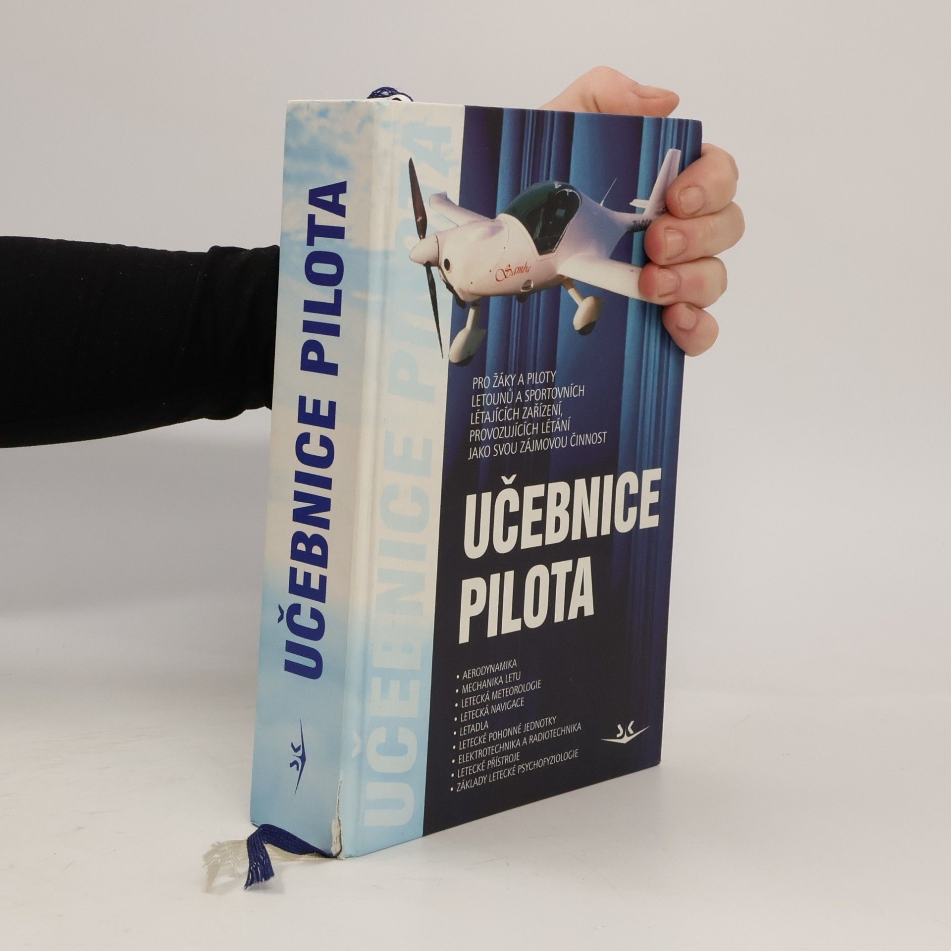 Ivan Harašta Učebnice pilota. Pro žáky a piloty všech druhů letounů a sportovních létajících zařízení, provozujících létání jako svou zájmovou činnost