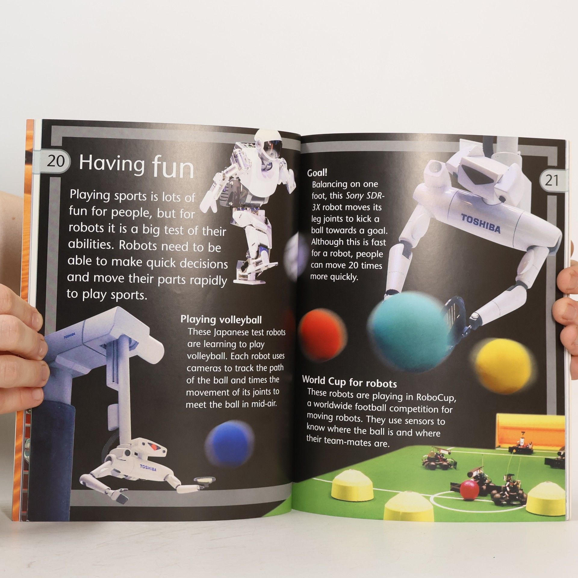 Clive Gifford Robots