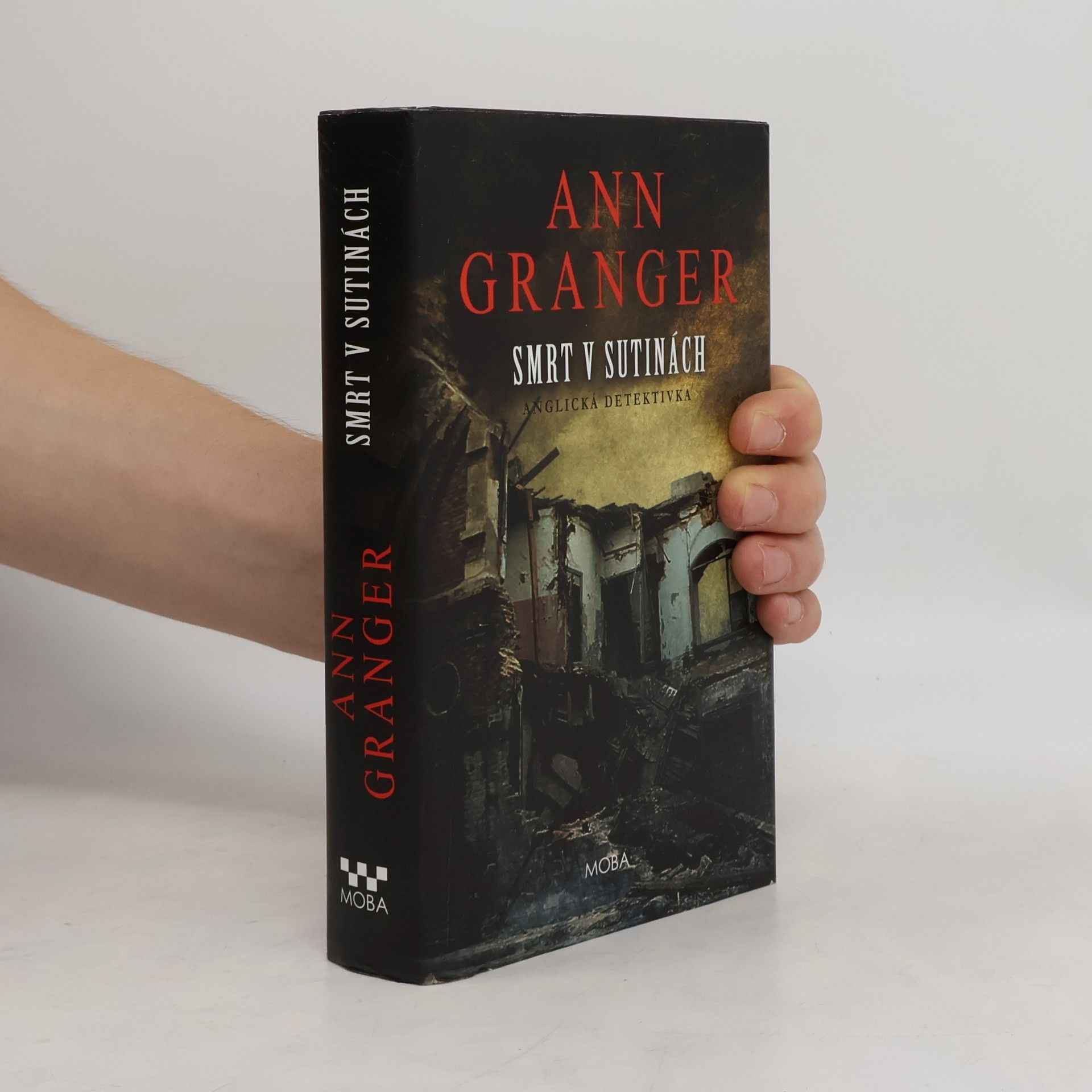 Ann Granger Smrt v sutinách