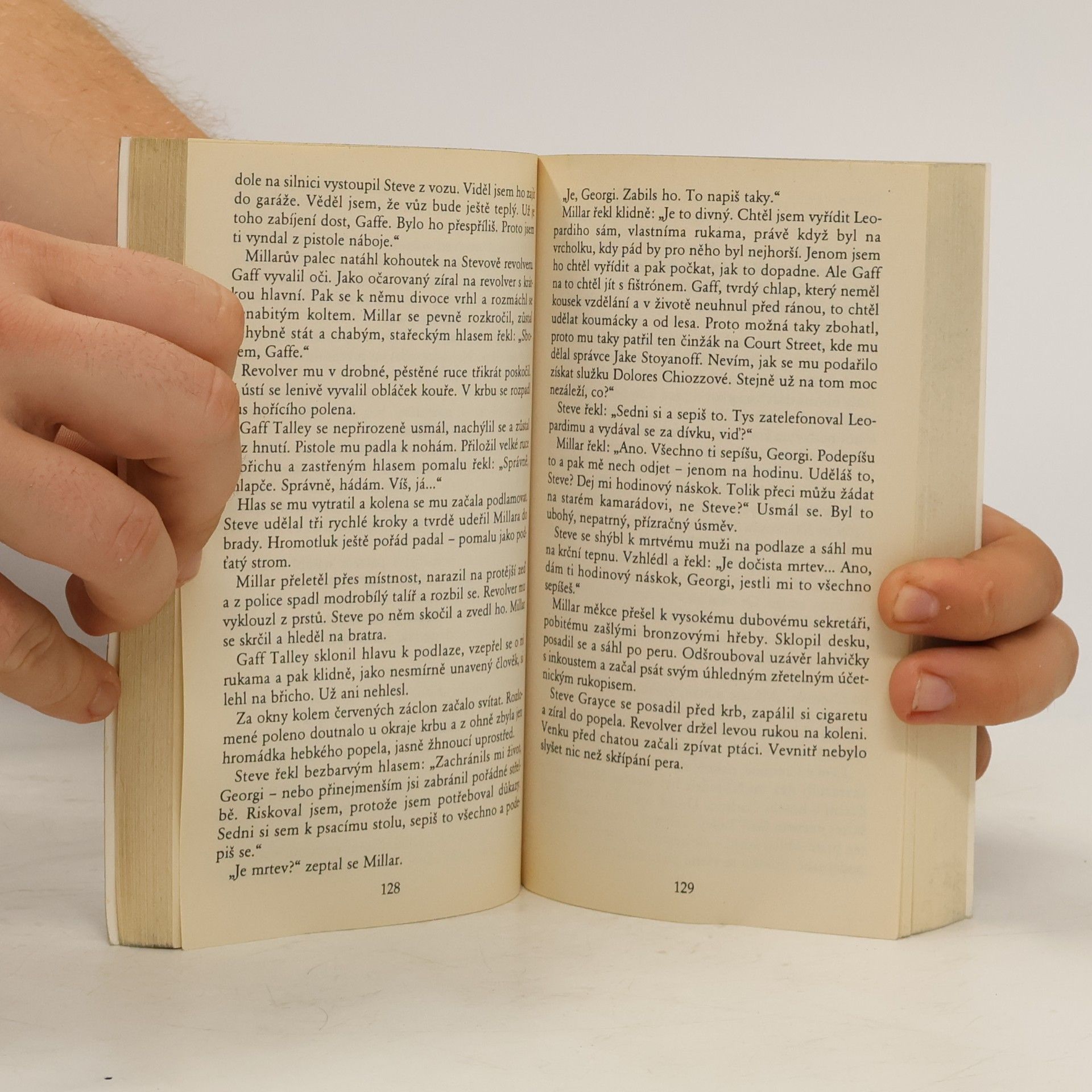 Raymond Chandler Král v žlutém rouše