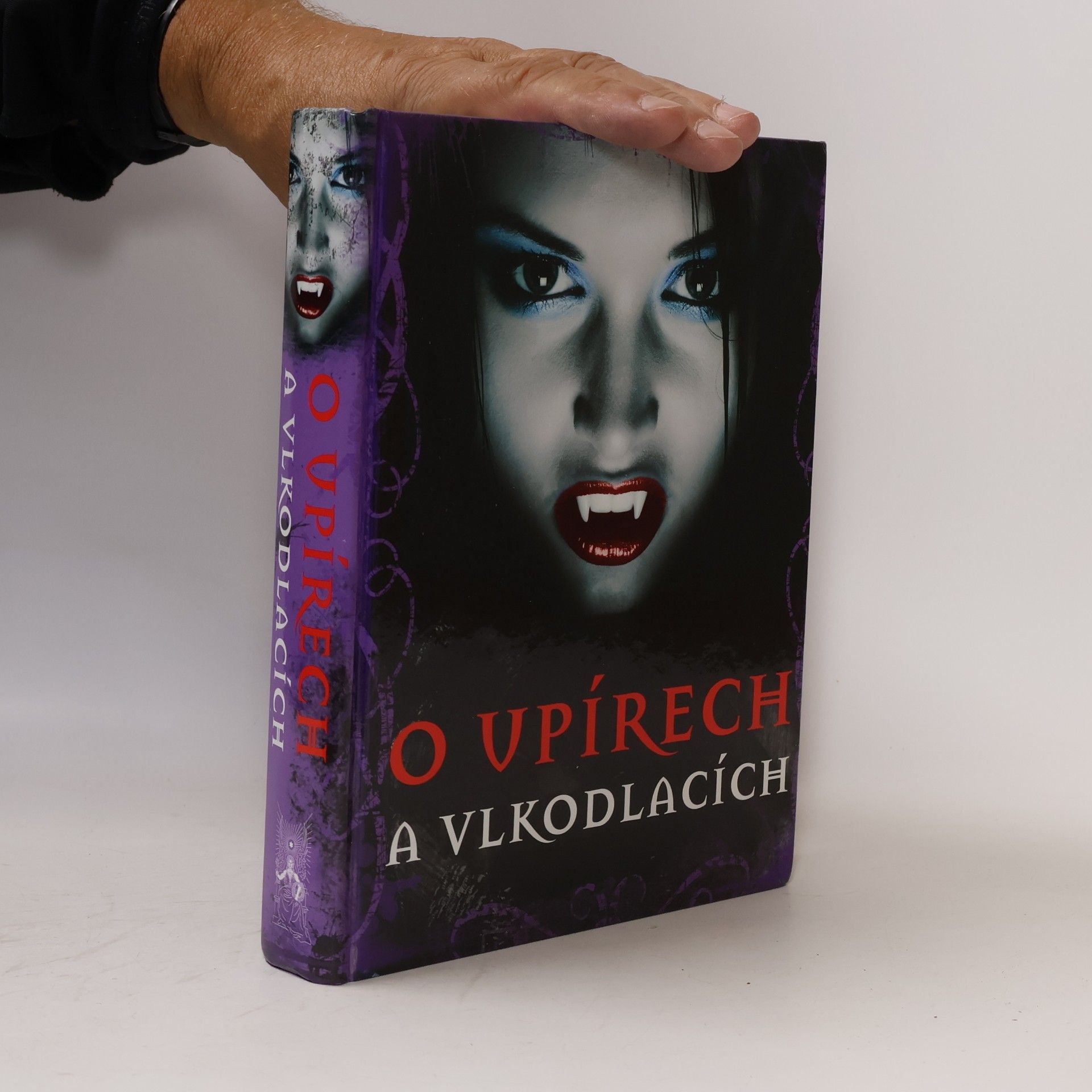Tig Thomas O upírech a vlkodlacích