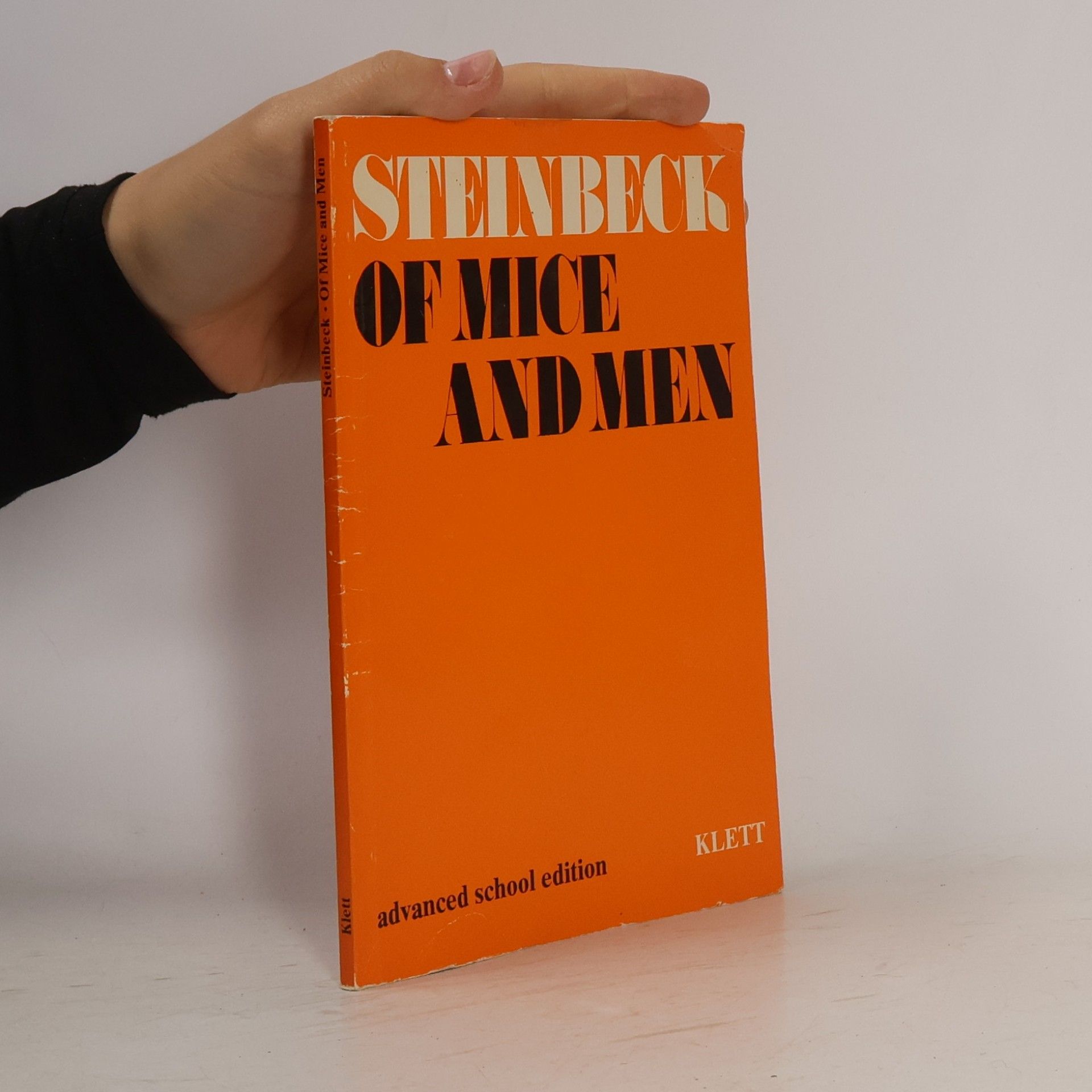 John Steinbeck Of Mice and Men. Text and Study Aids
