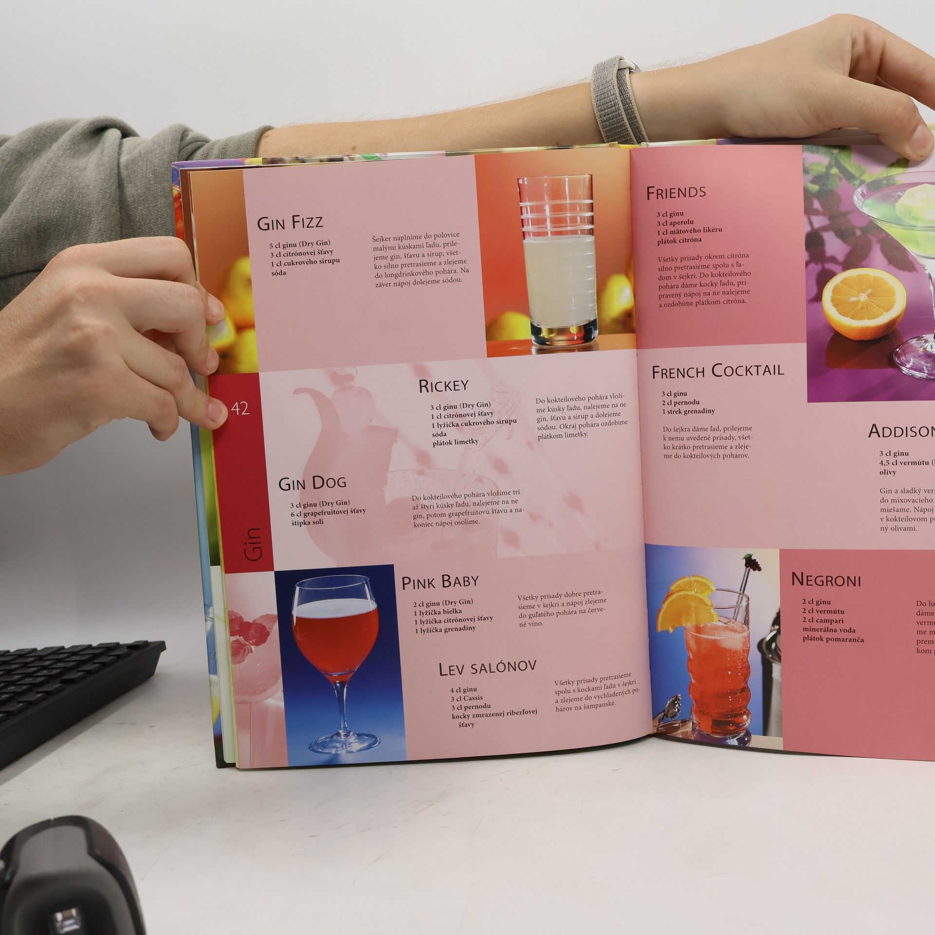 Autorenkollektiv Kokteily. Najlepšie recepty s alkoholom