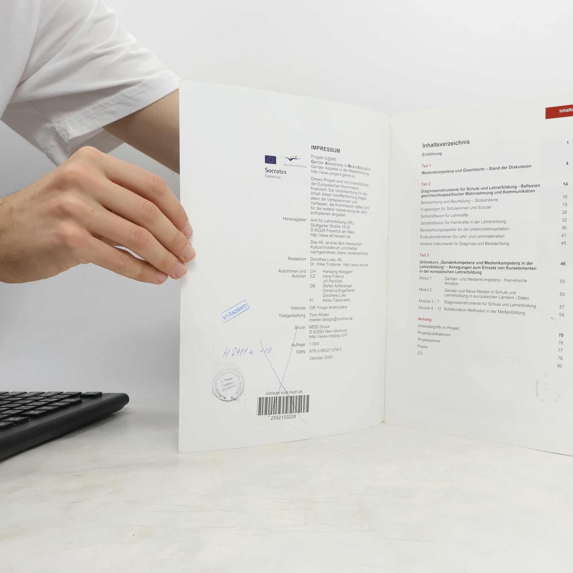 Various authors Handreichung: Förderung von gendersensibler Medienbildung