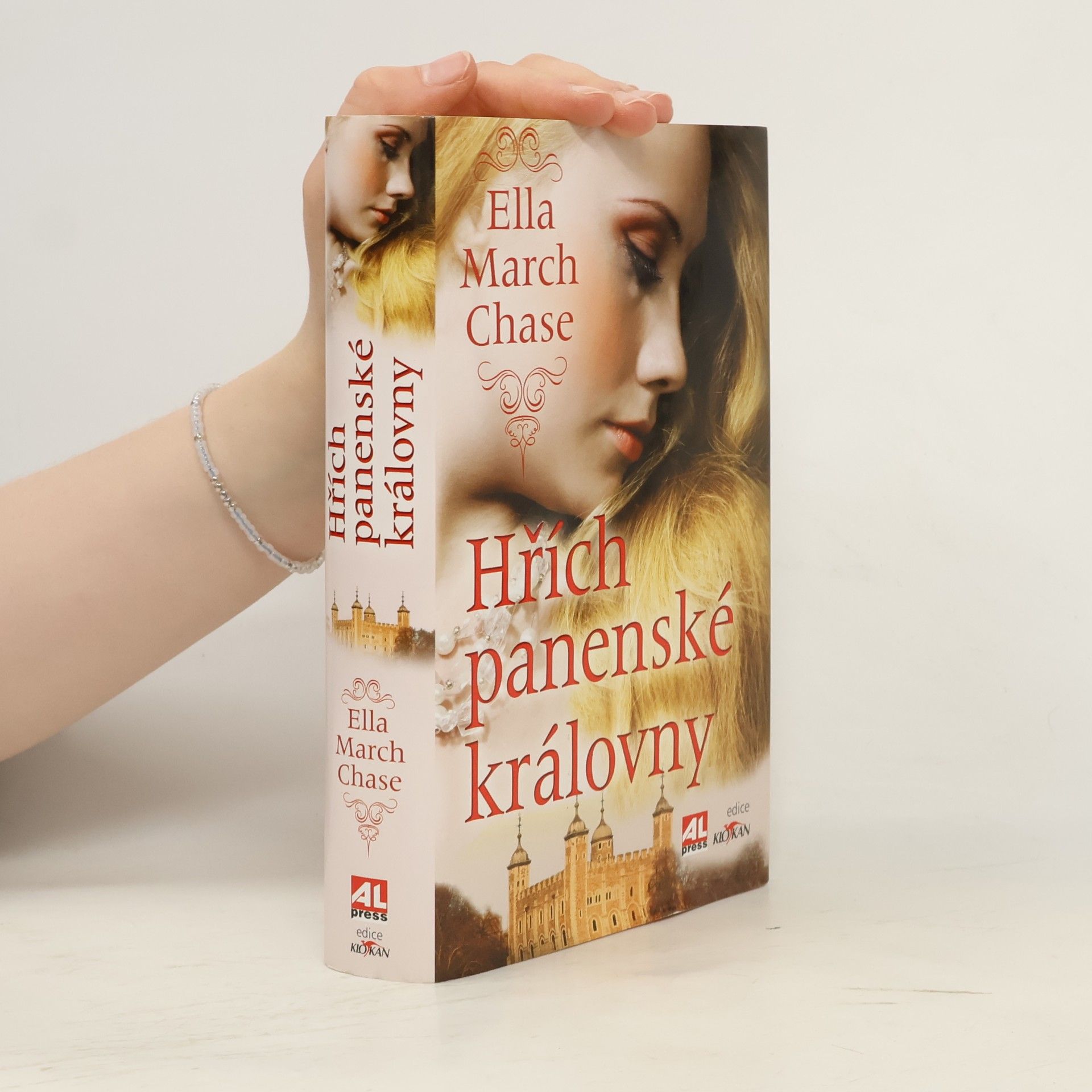 Ella March Chase Hřích panenské královny