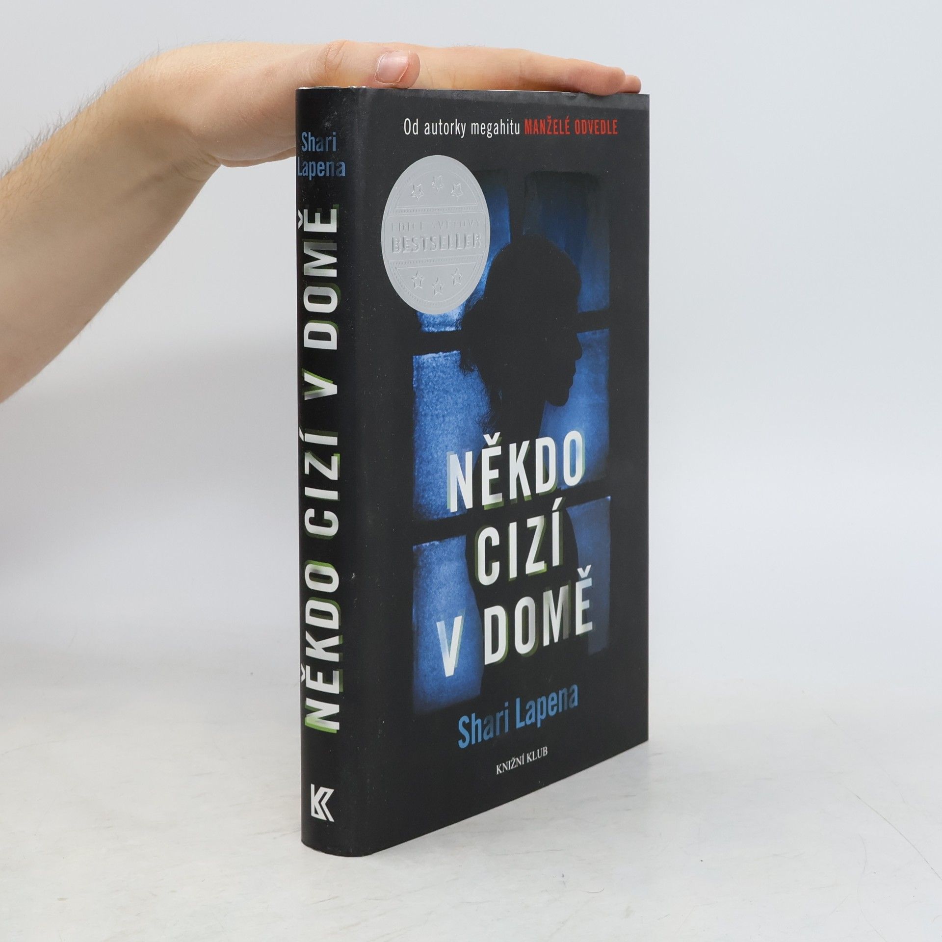 Shari Lapena Někdo cizí v domě