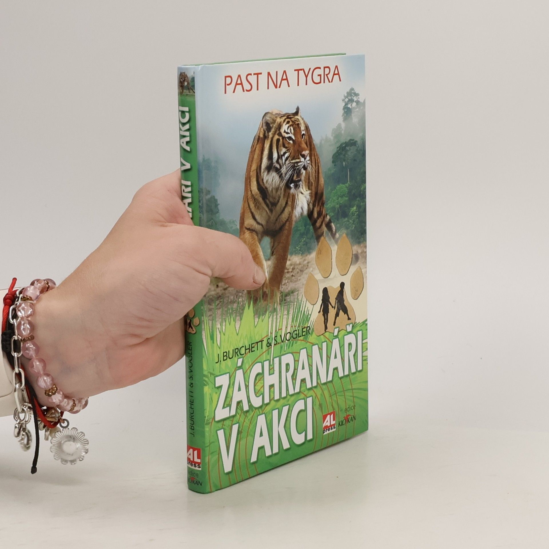 Sara Vogler Záchranáři v akci : past na tygra