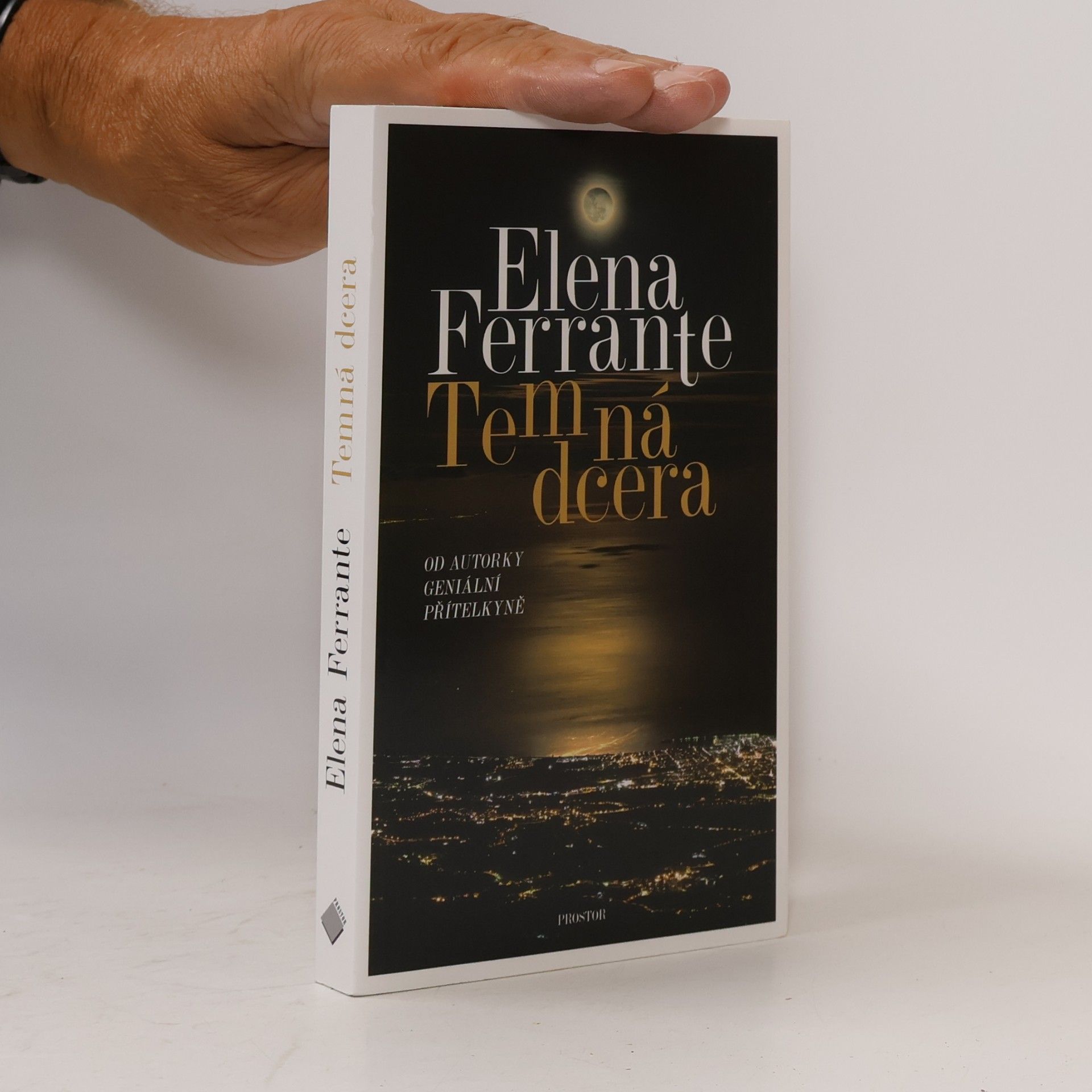 Elena Ferrante Temná dcera