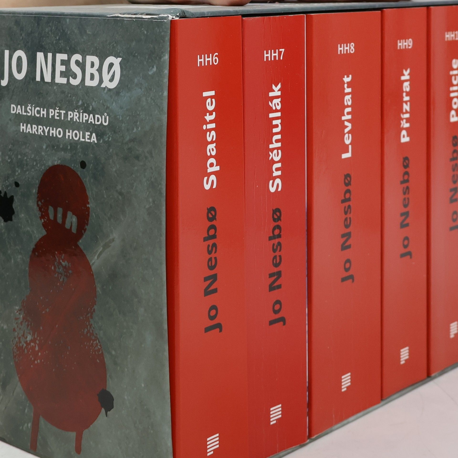 Jo Nesbø Dalších pět případů Harryho Holea 6-10